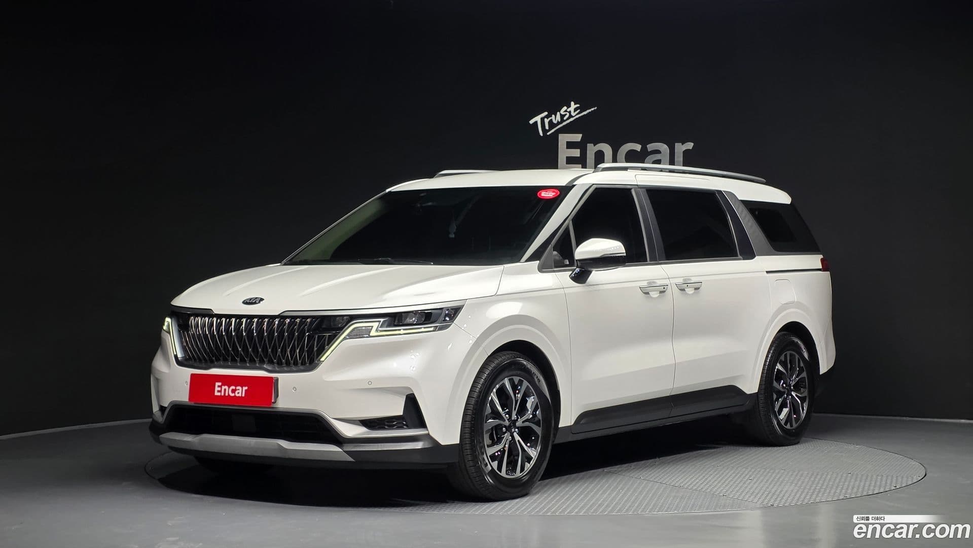 Main__Slider__Photo:Canival Kia 2021.3-0