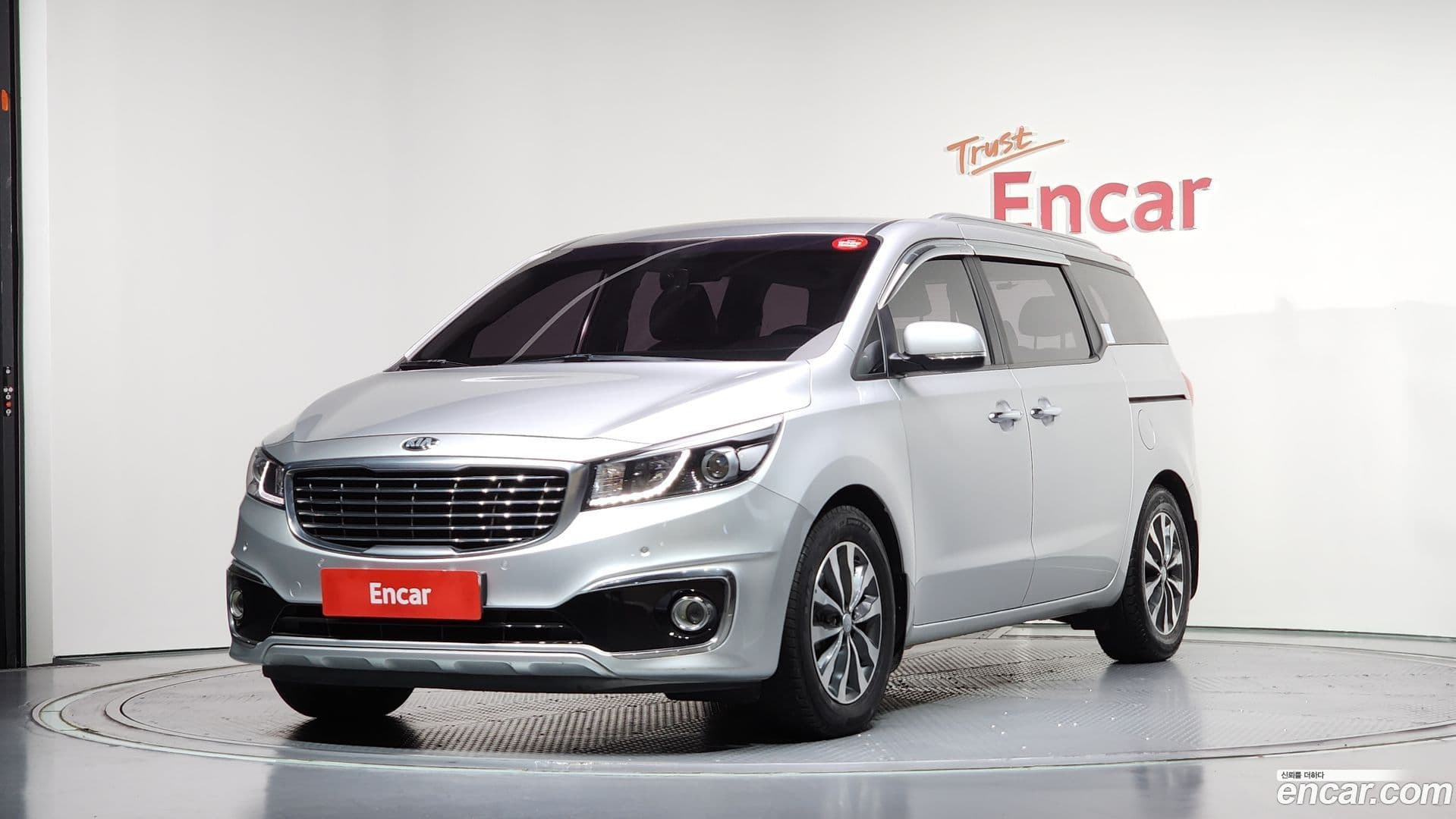 Main__Slider__Photo:Canival Kia 2015.6-0
