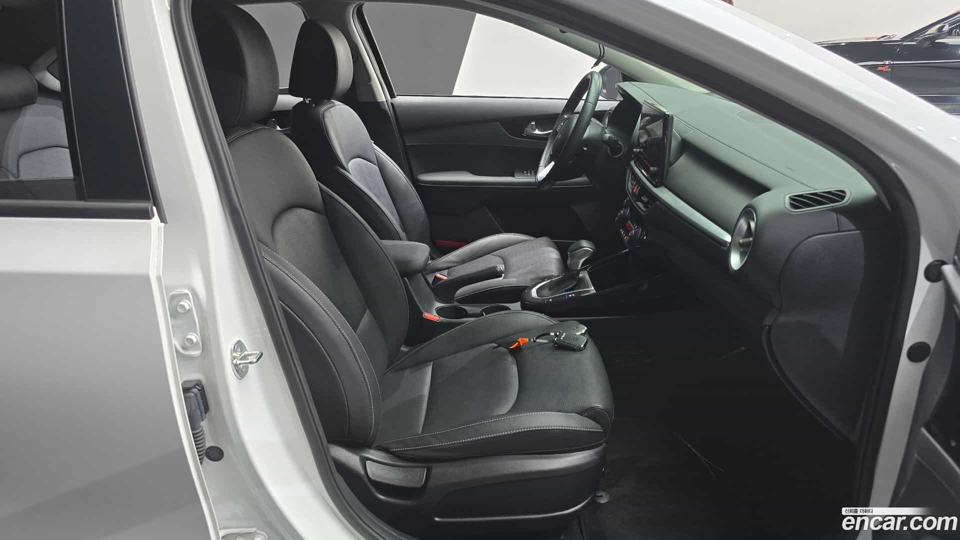 K3 Kia 2023.2-INNER-010
