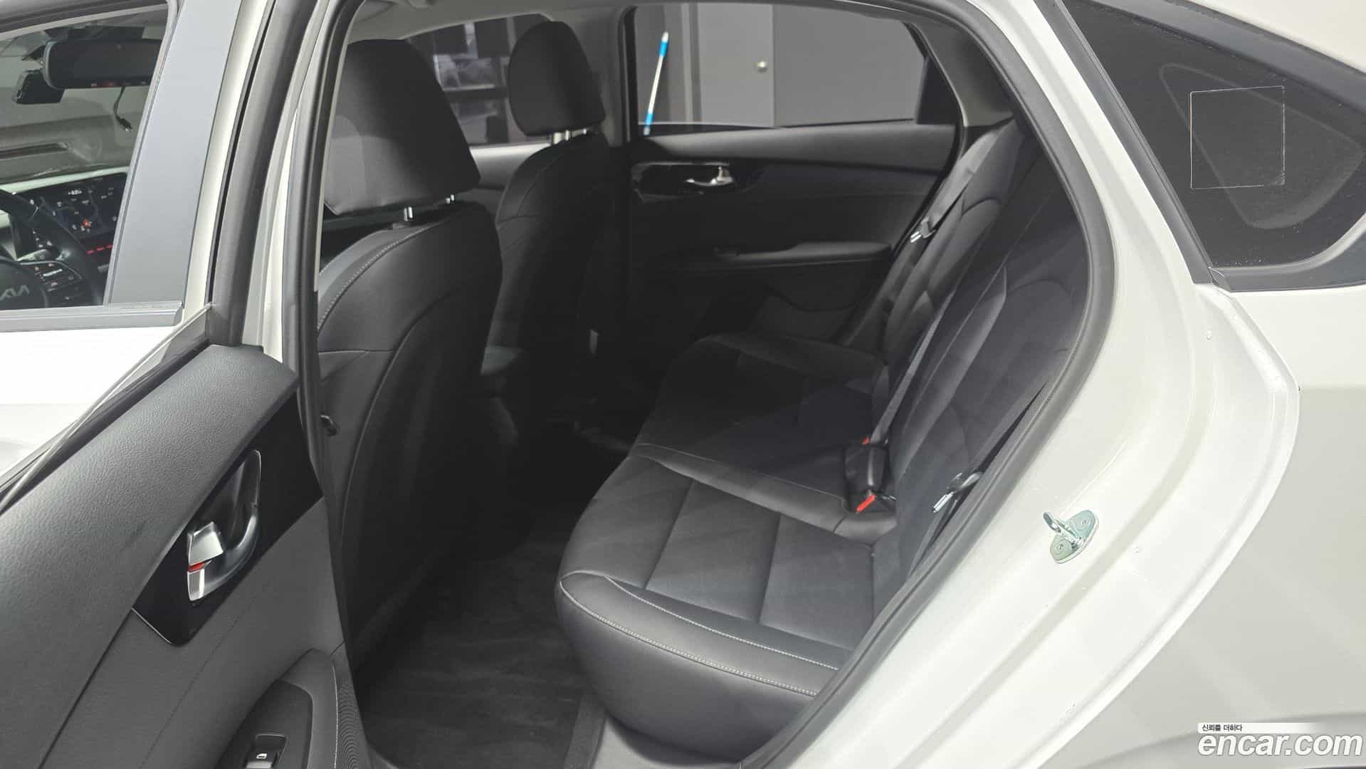 K3 Kia 2023.2-OPTION-017