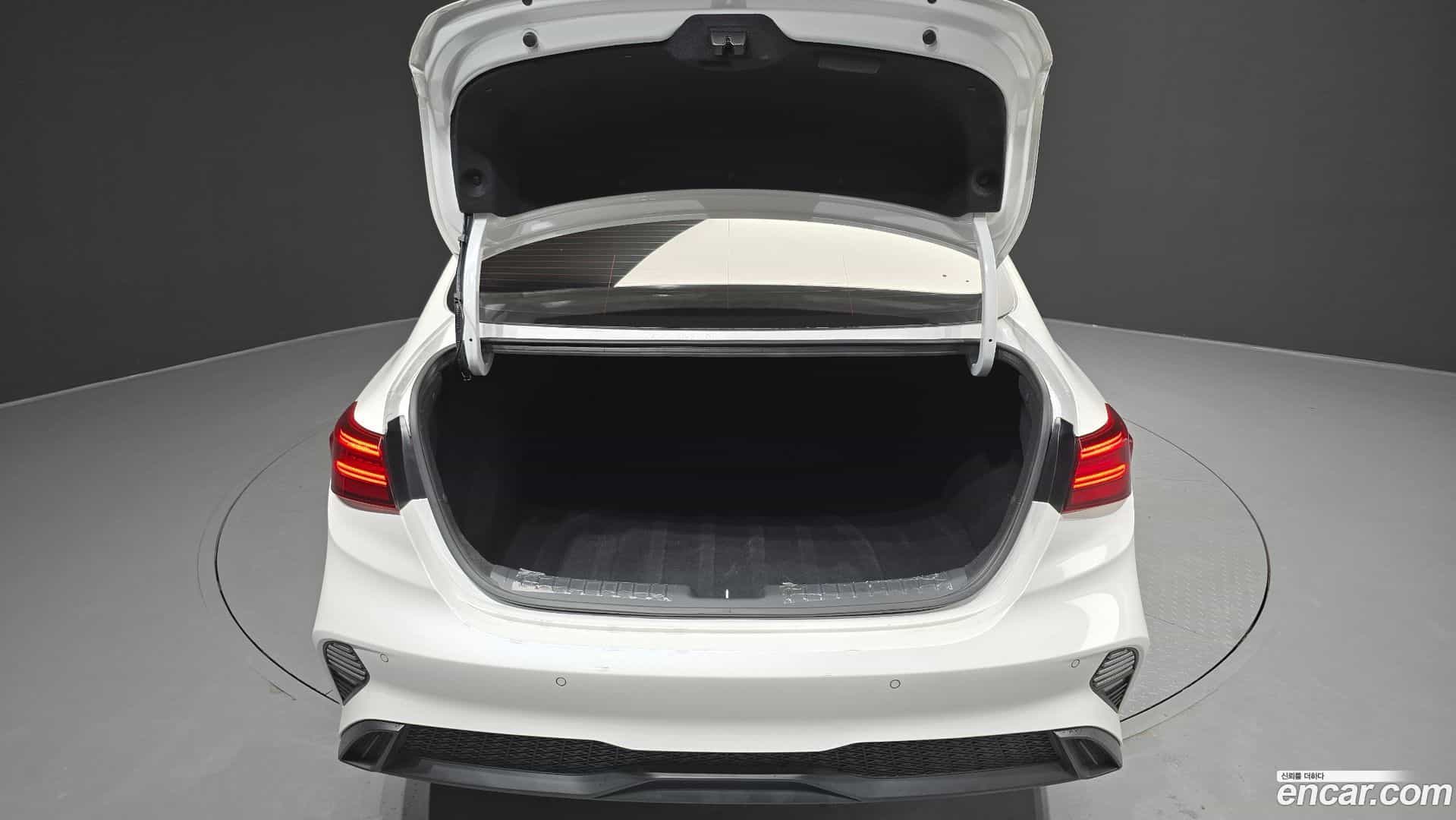 K3 Kia 2023.2-OPTION-024