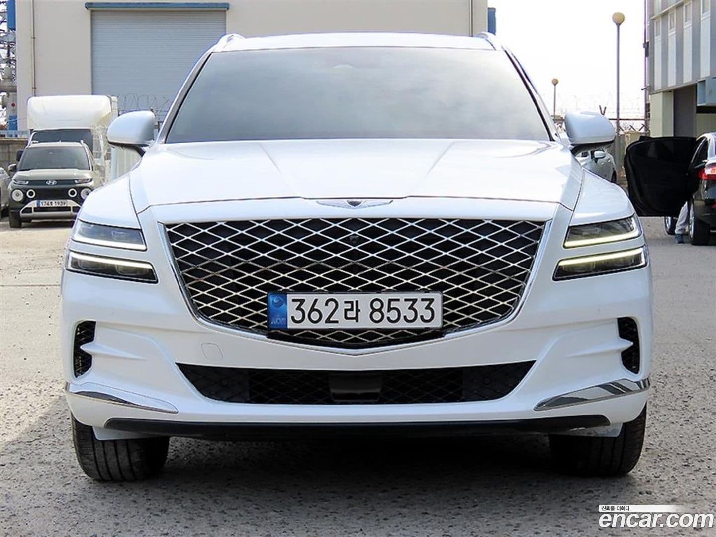 Main__Slider__Photo:GV80 Genesis 2022.3-0