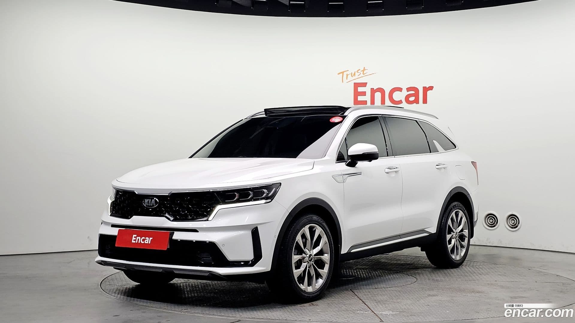 Main__Slider__Photo:Sorento Kia 2020.8-0