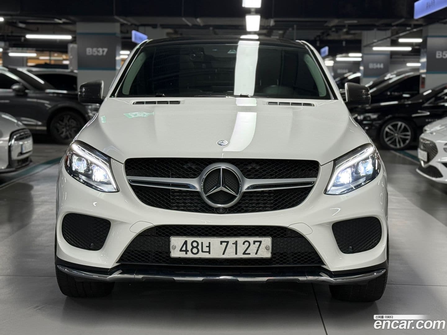 Main__Slider__Photo:GLE-Class Mercedes-Benz 2017.0-0