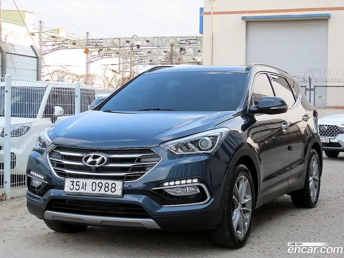 Santafe Hyundai 2016.1-OUTER-001