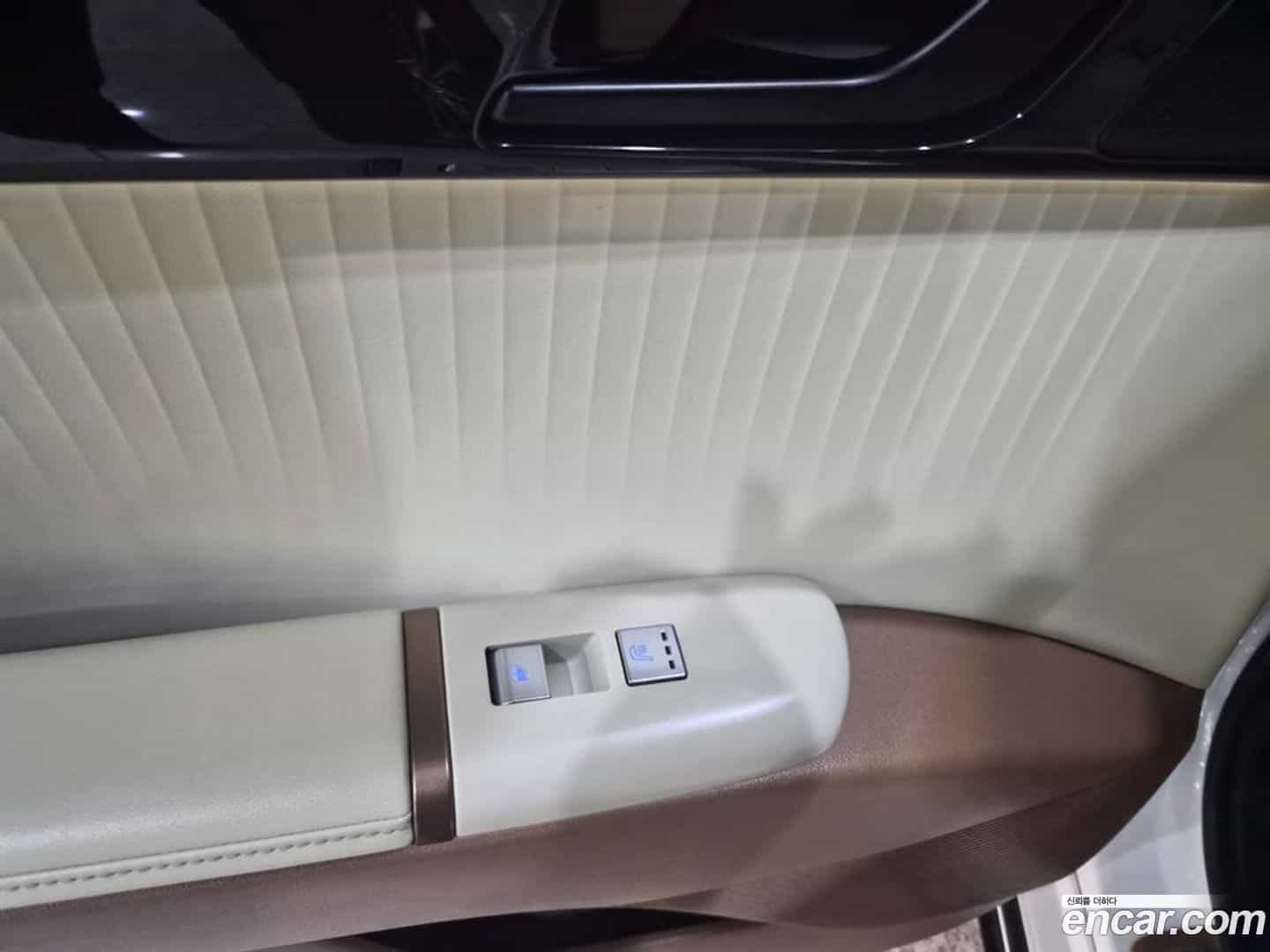 Grandeur Hyundai 2023.0-OPTION-020