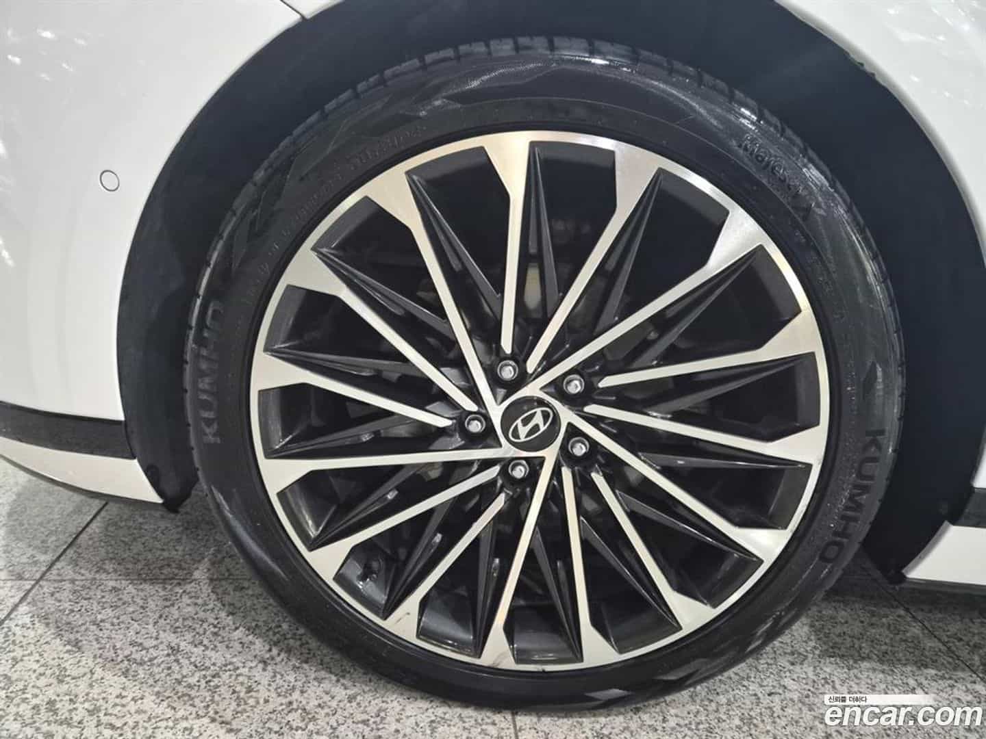Grandeur Hyundai 2023.0-OPTION-024