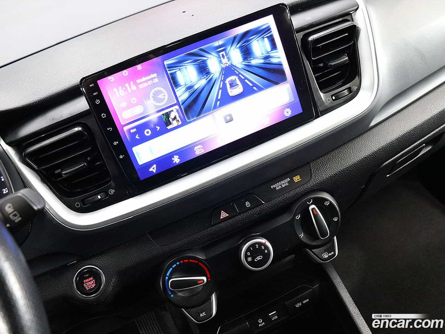 Stonic Kia 2017.7-INNER-007