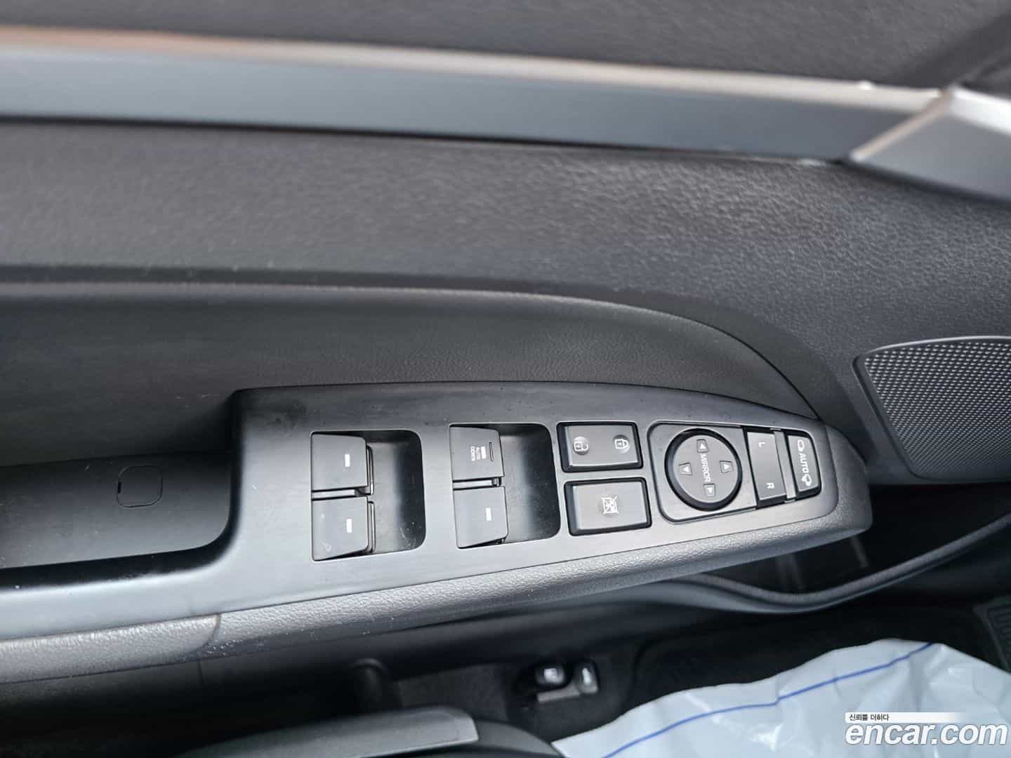 AVANTE Hyundai 2018.1-OPTION-020