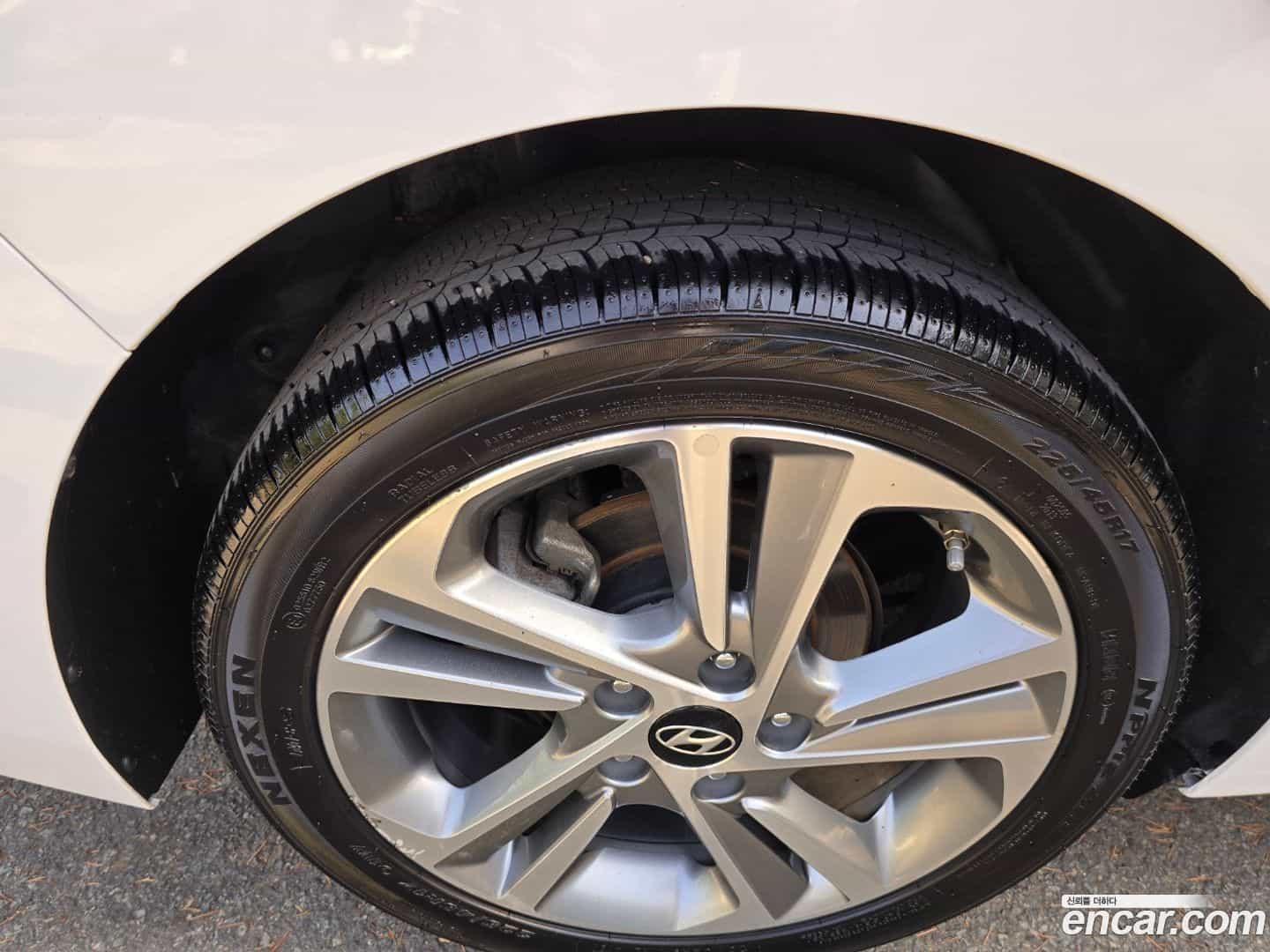 AVANTE Hyundai 2018.1-OPTION-023