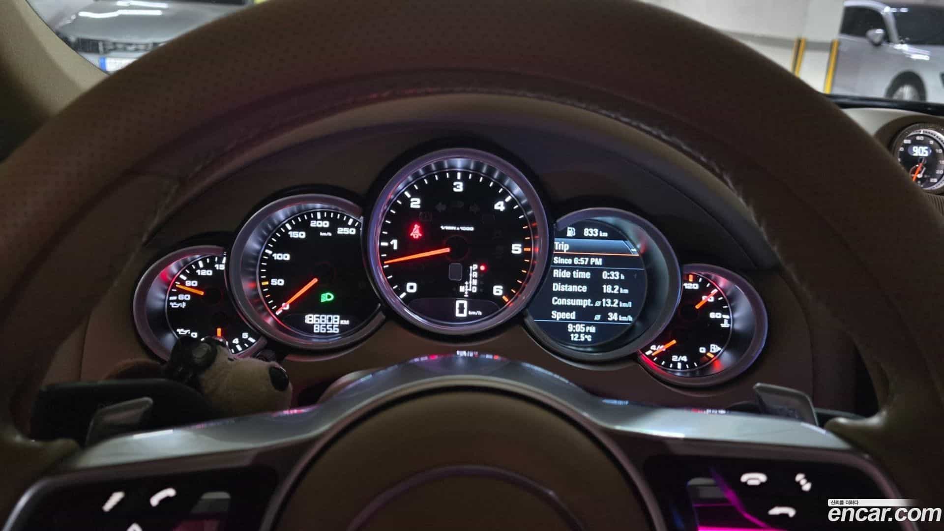 Cayenne Porsche 2015.2-INNER-010