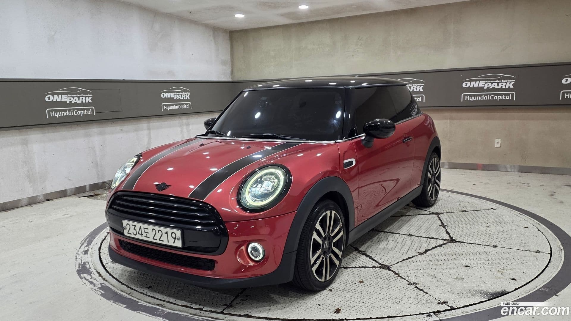 Main__Slider__Photo:Cooper Mini 2020.4-0