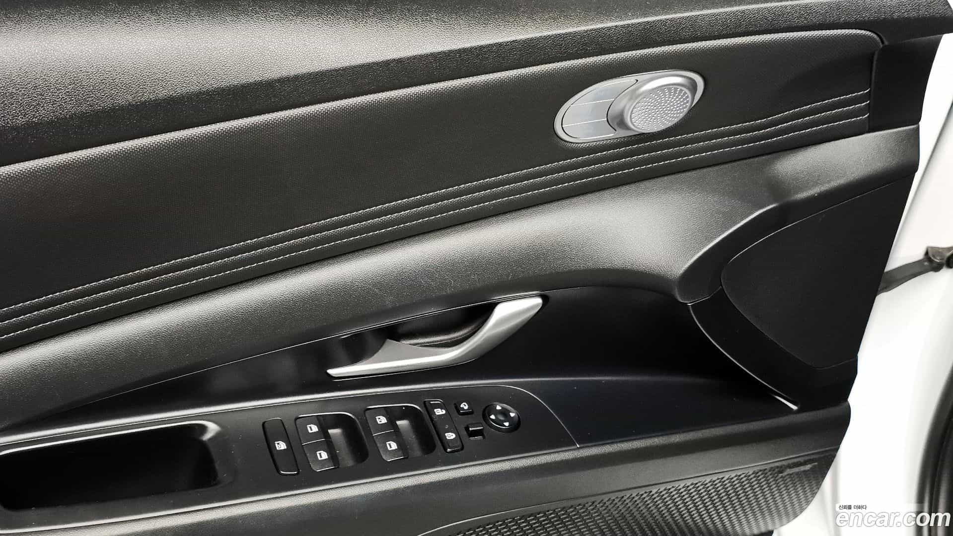 AVANTE Hyundai 2021.11-OPTION-022