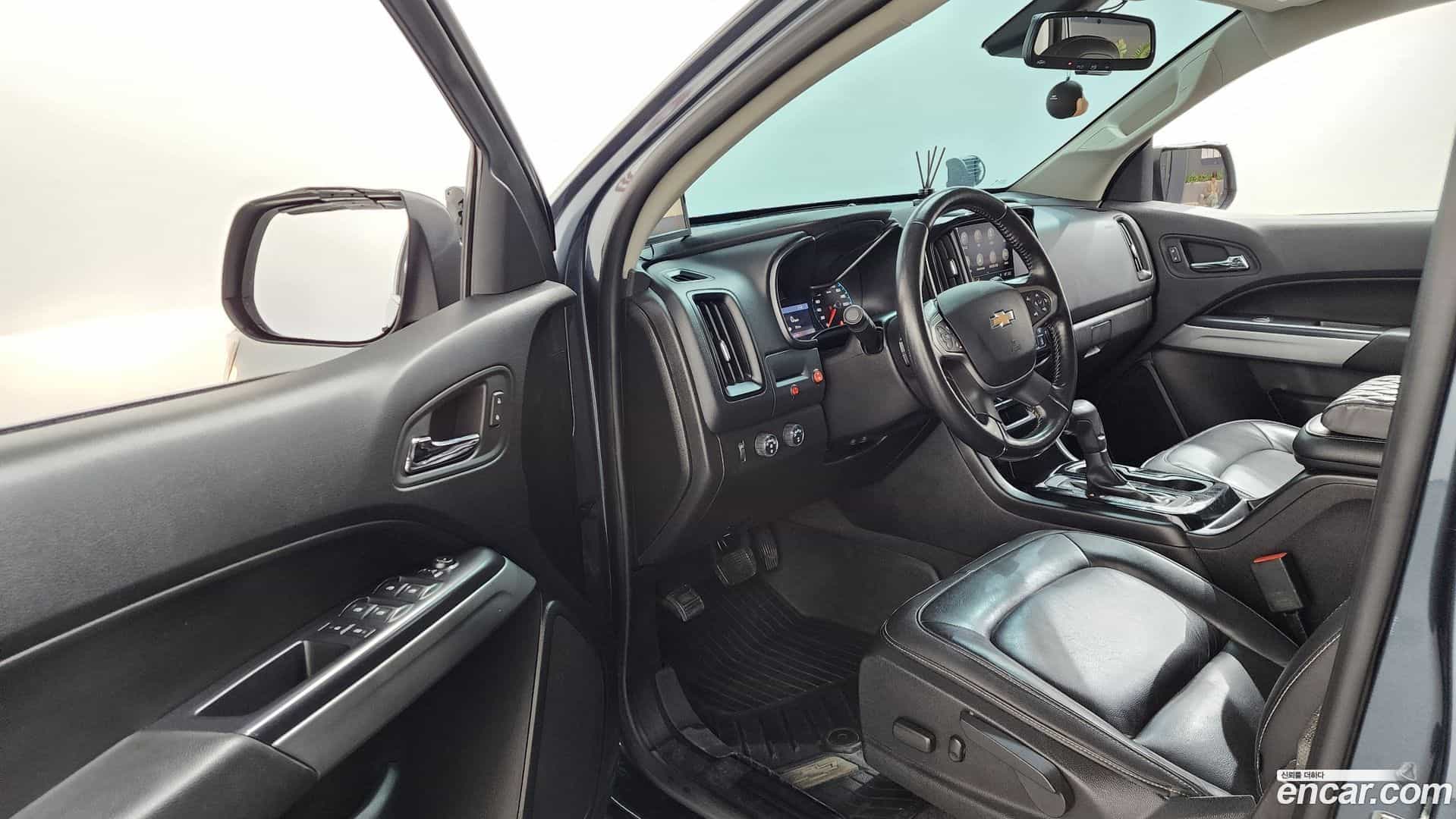 Colorado Chevrolet 2019.10-INNER-010