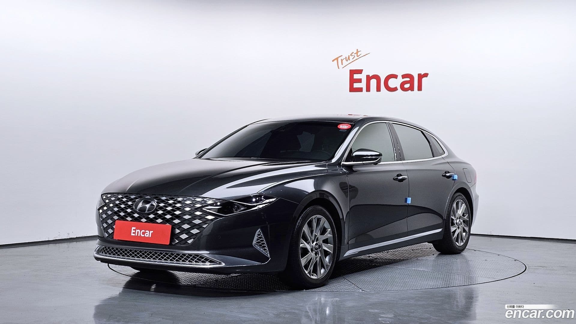 Main__Slider__Photo:Grandeur Hyundai 2020.8-0
