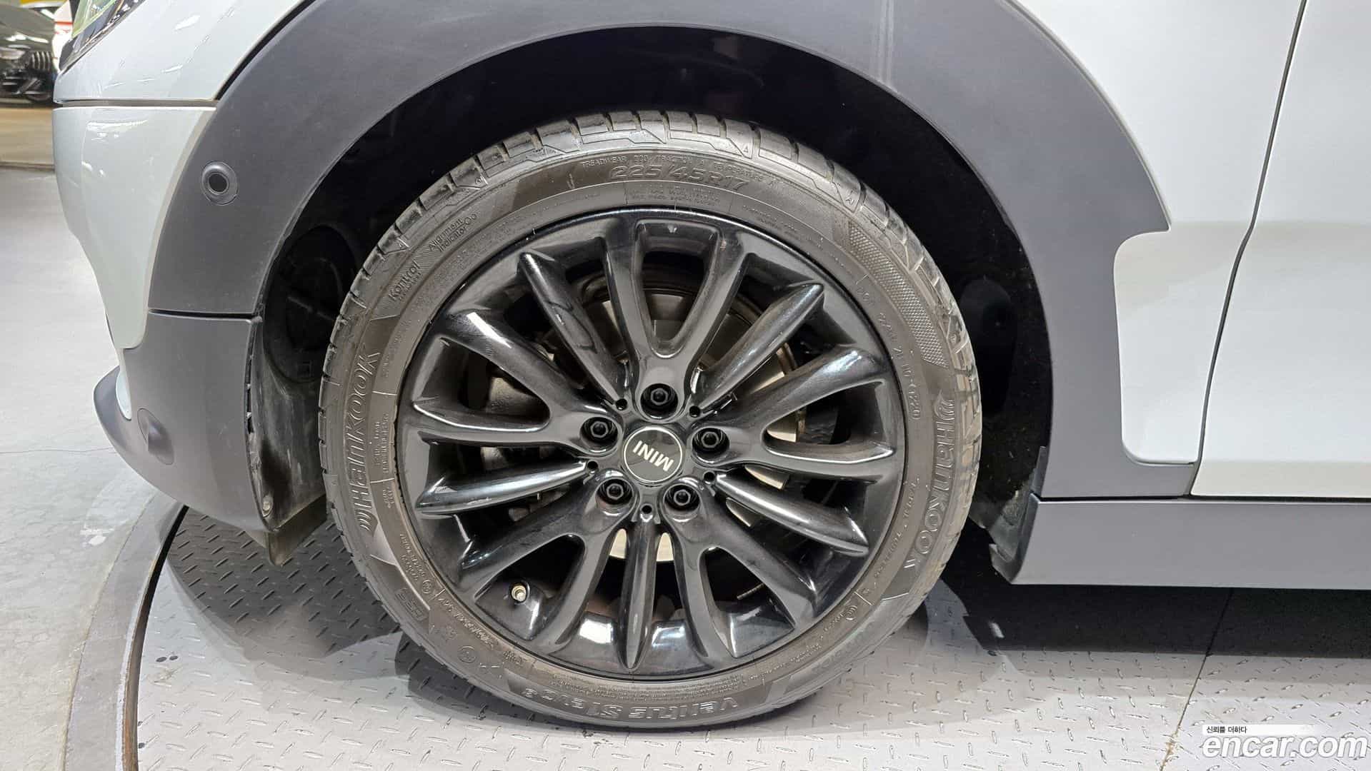 Clubman Mini 2020.8-OUTER-005