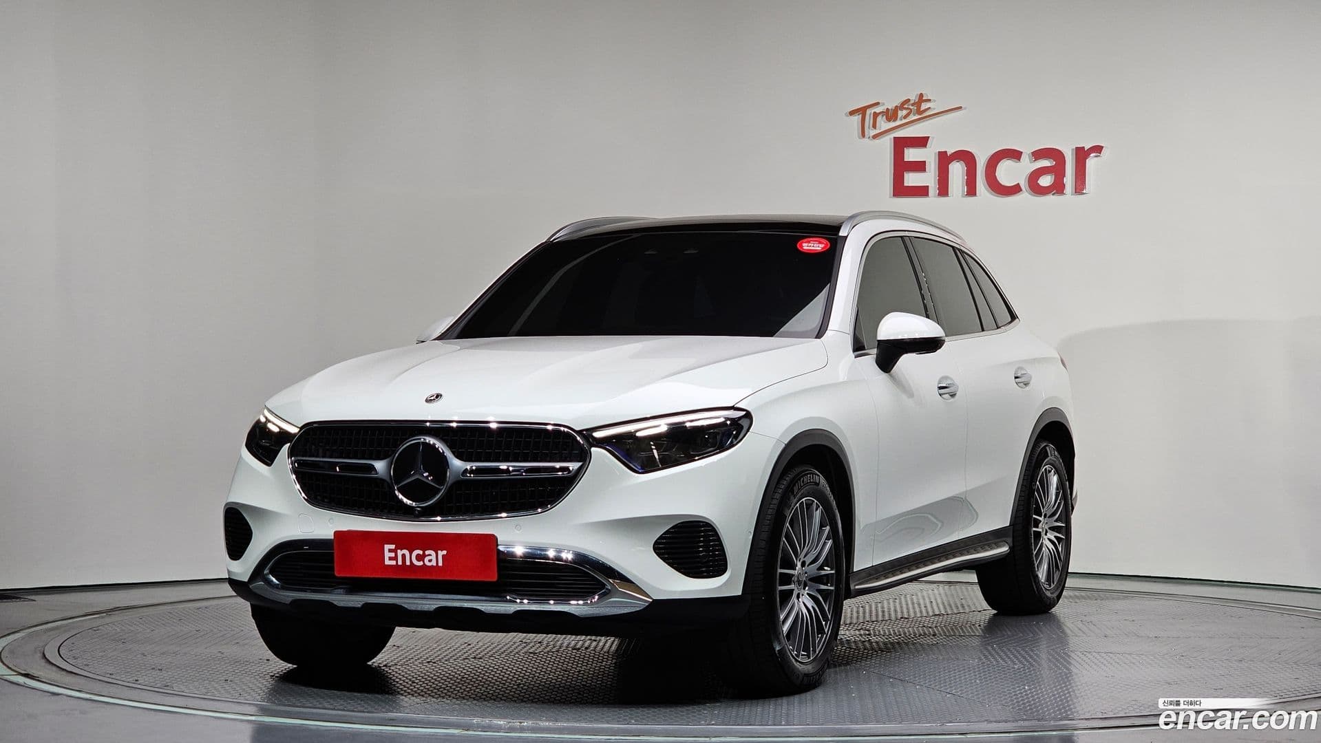 Main__Slider__Photo:GLC-Class Mercedes-Benz 2024.4-0