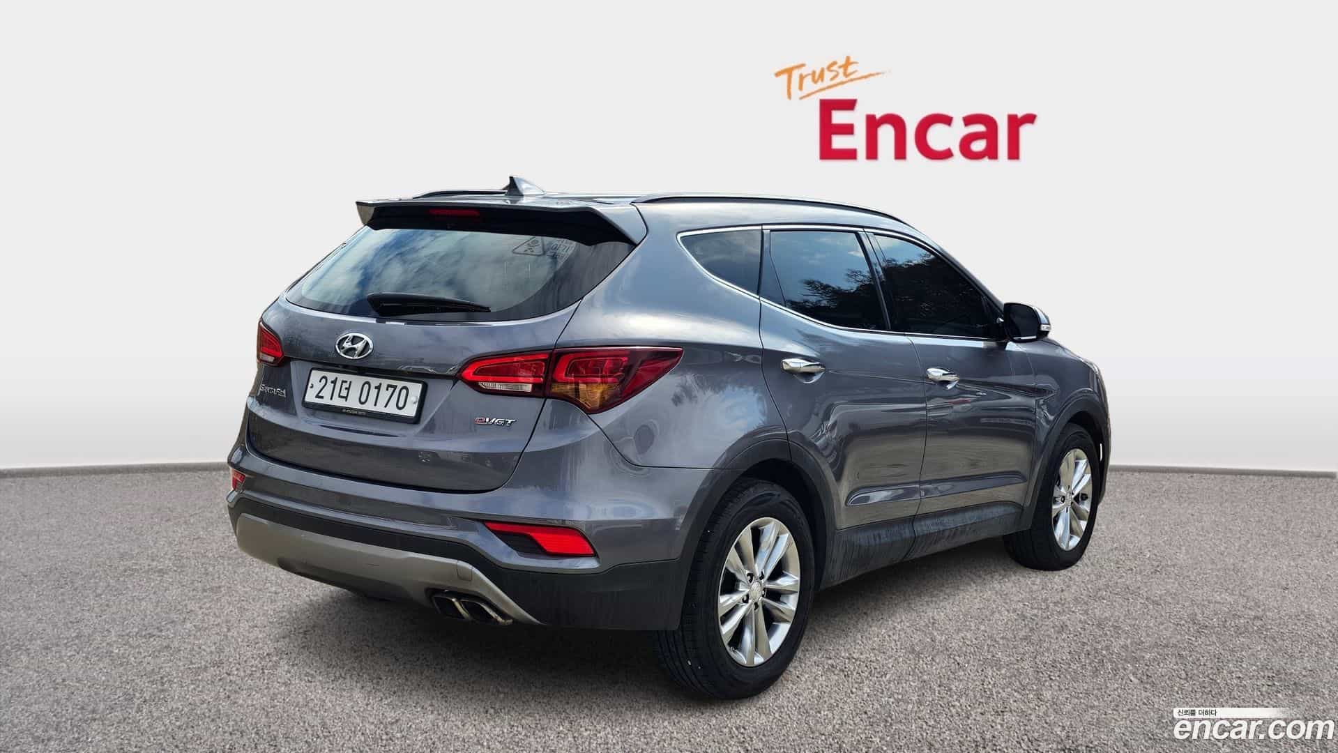 Santafe Hyundai 2016.9-OUTER-002