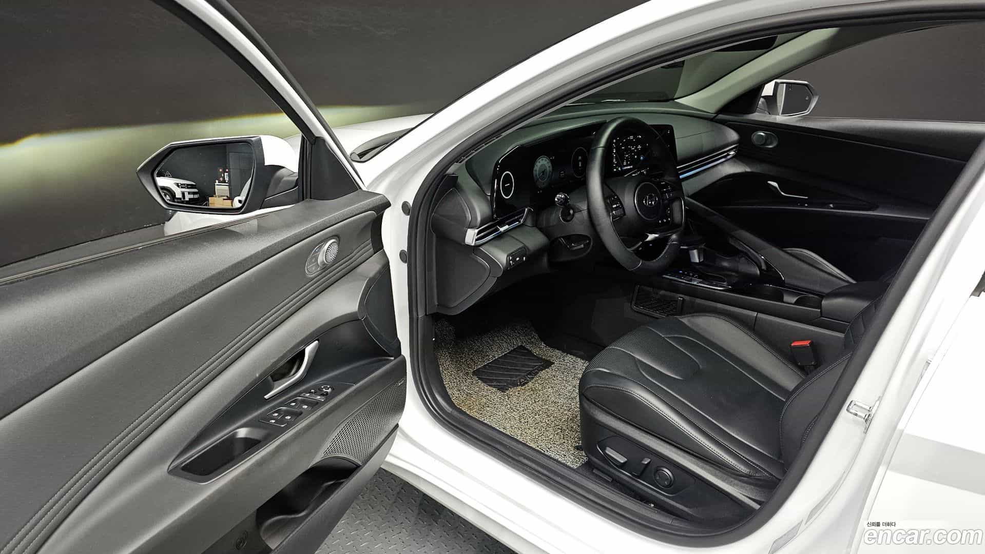 AVANTE Hyundai 2020.4-OPTION-015