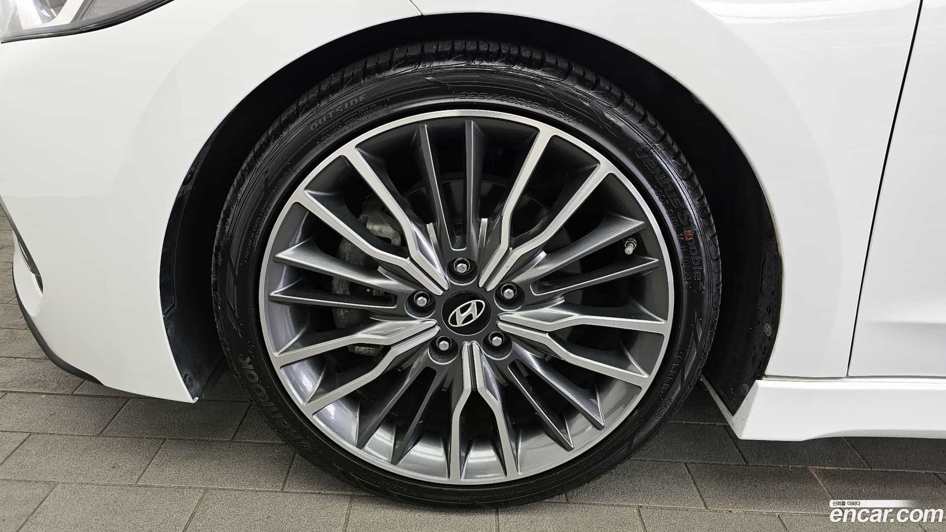 AVANTE Hyundai 2016.7-OUTER-005