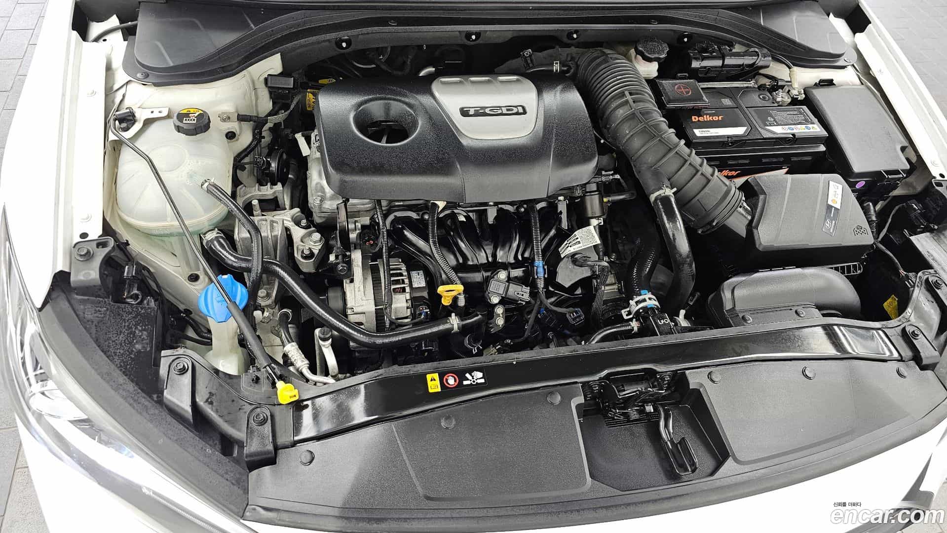 AVANTE Hyundai 2016.7-OUTER-006