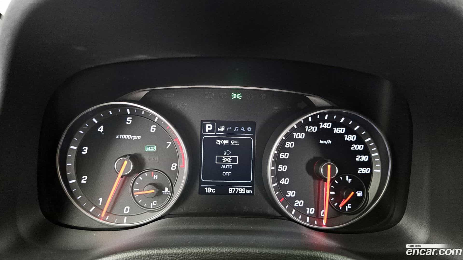 AVANTE Hyundai 2016.7-INNER-008