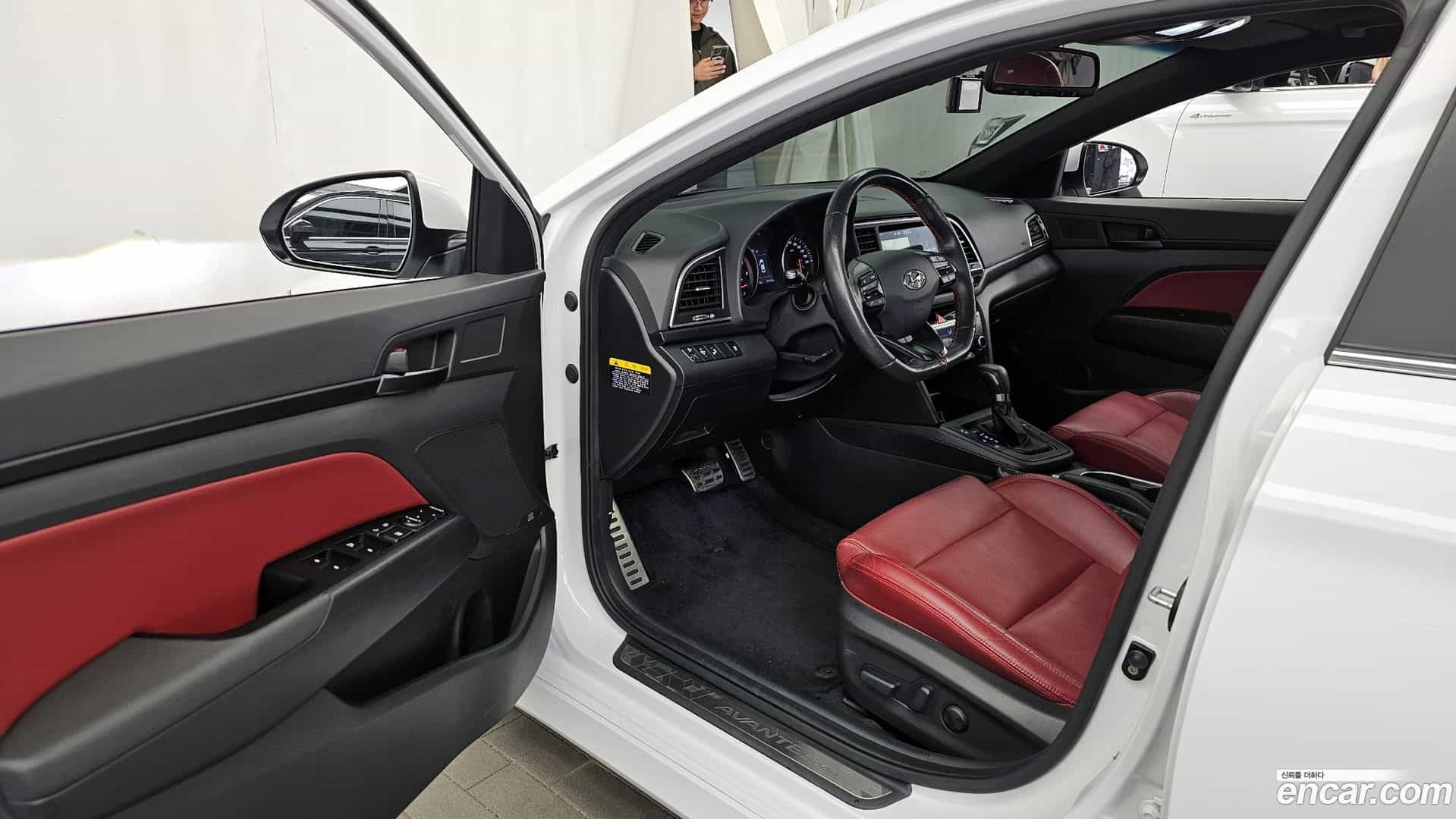 AVANTE Hyundai 2016.7-INNER-010