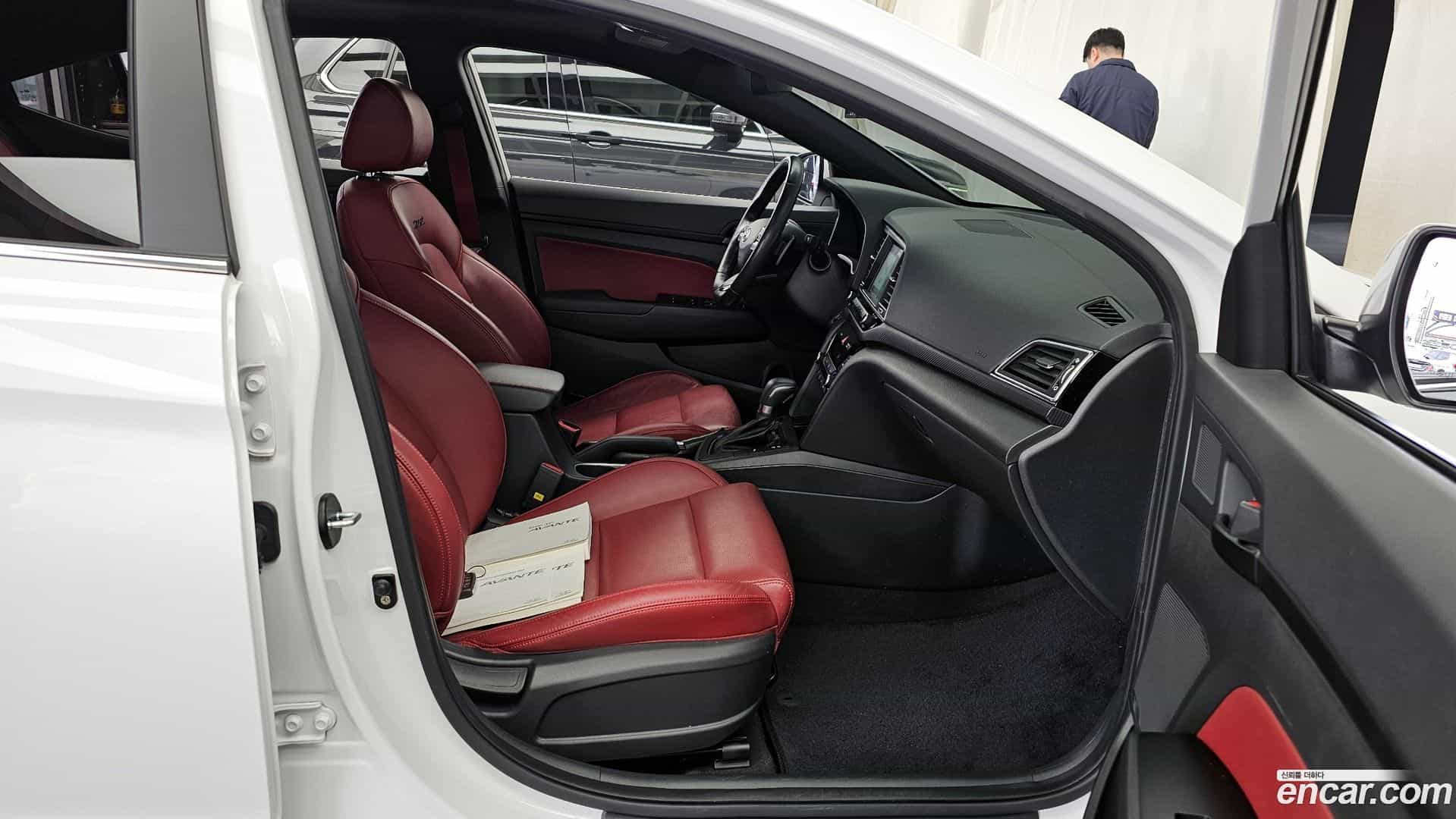 AVANTE Hyundai 2016.7-OPTION-015