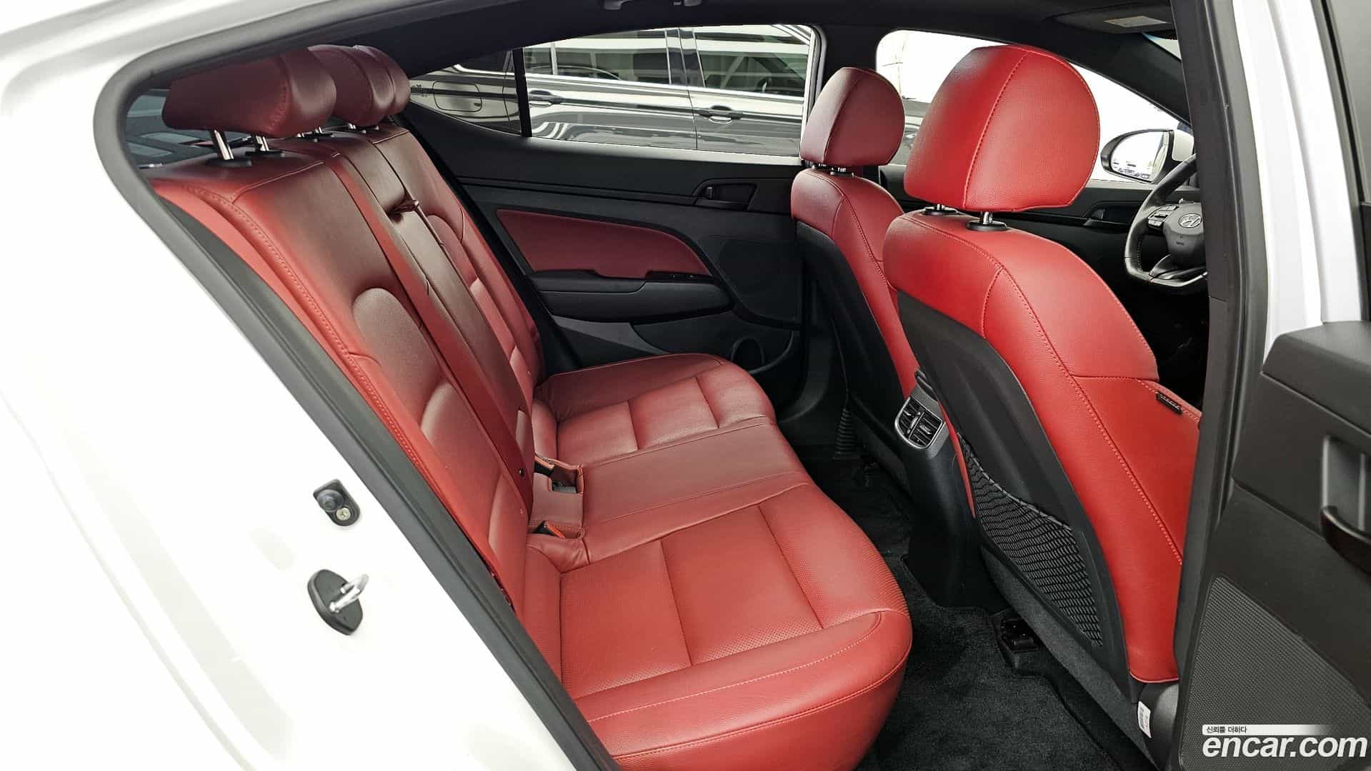 AVANTE Hyundai 2016.7-OPTION-016