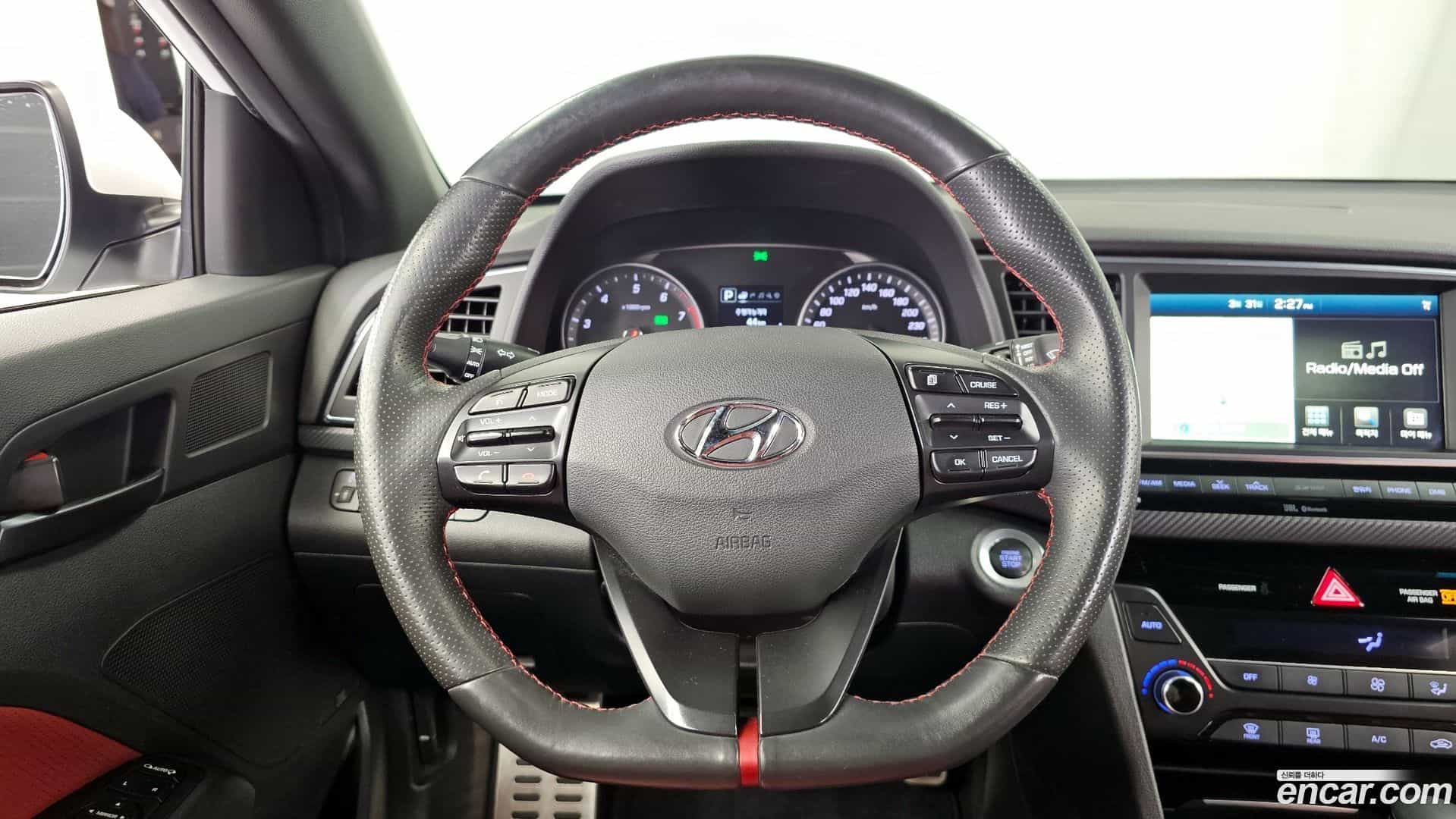 AVANTE Hyundai 2016.7-OPTION-017