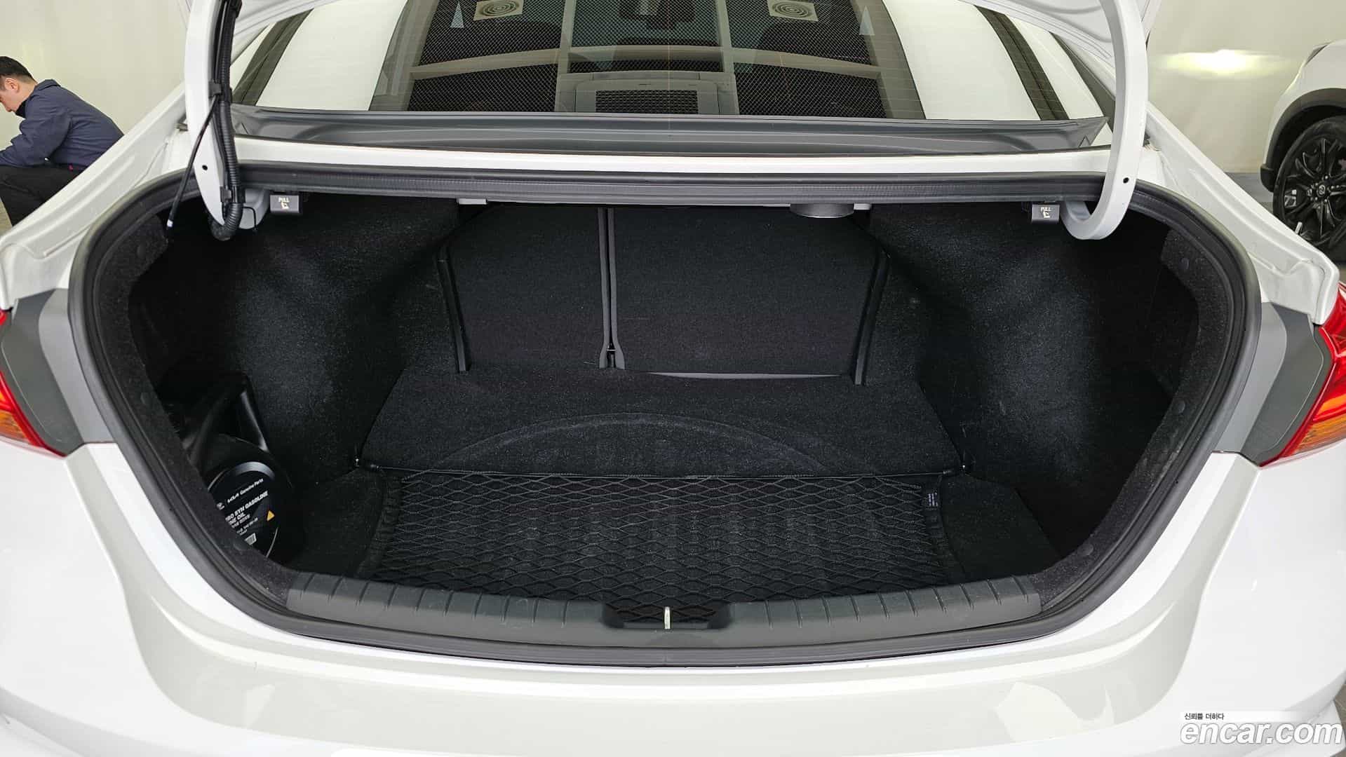 AVANTE Hyundai 2016.7-OPTION-024