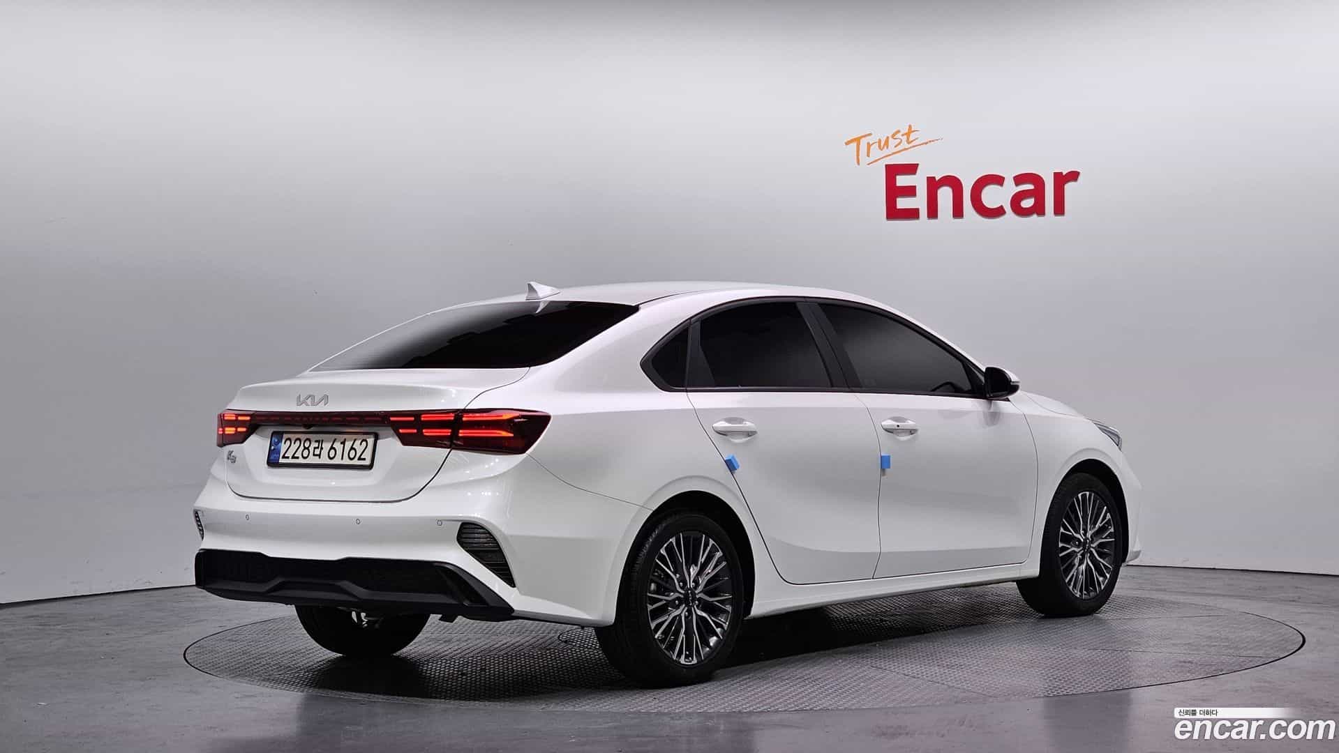 K3 Kia 2023.11-OUTER-002