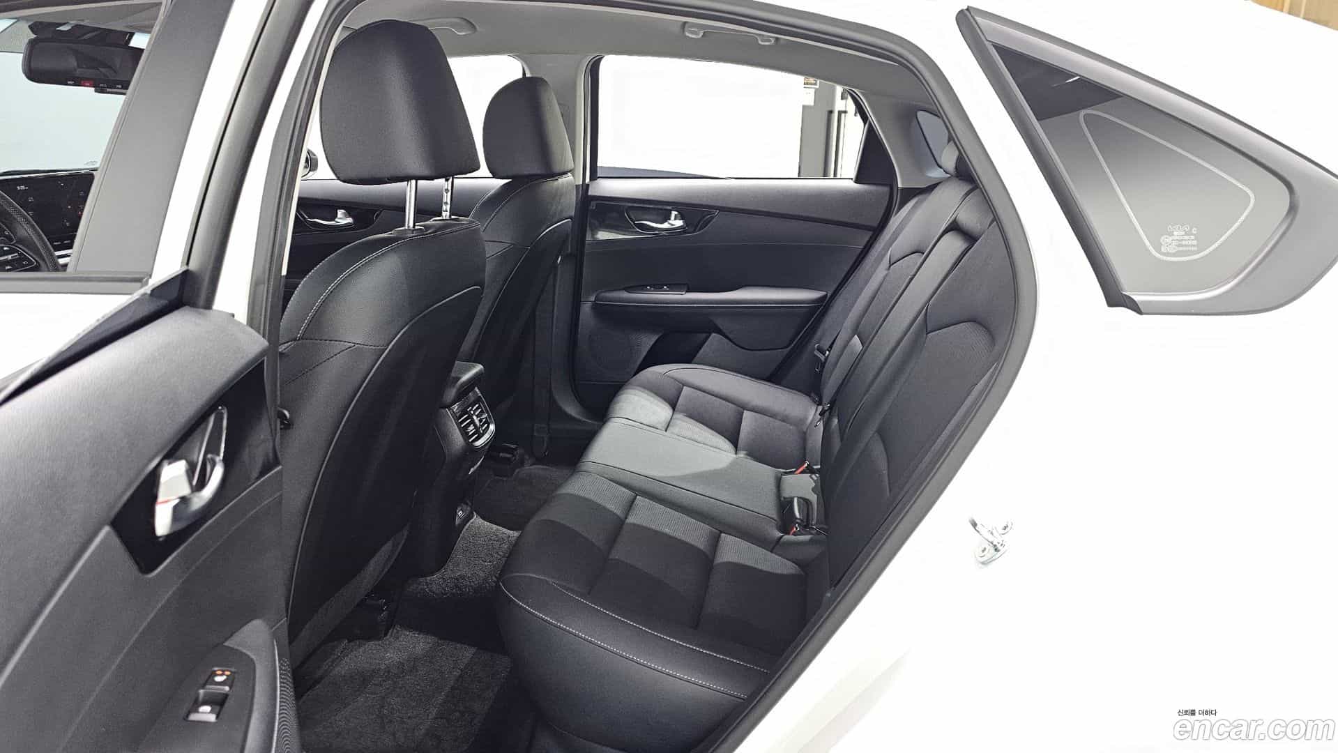 K3 Kia 2023.11-OPTION-016