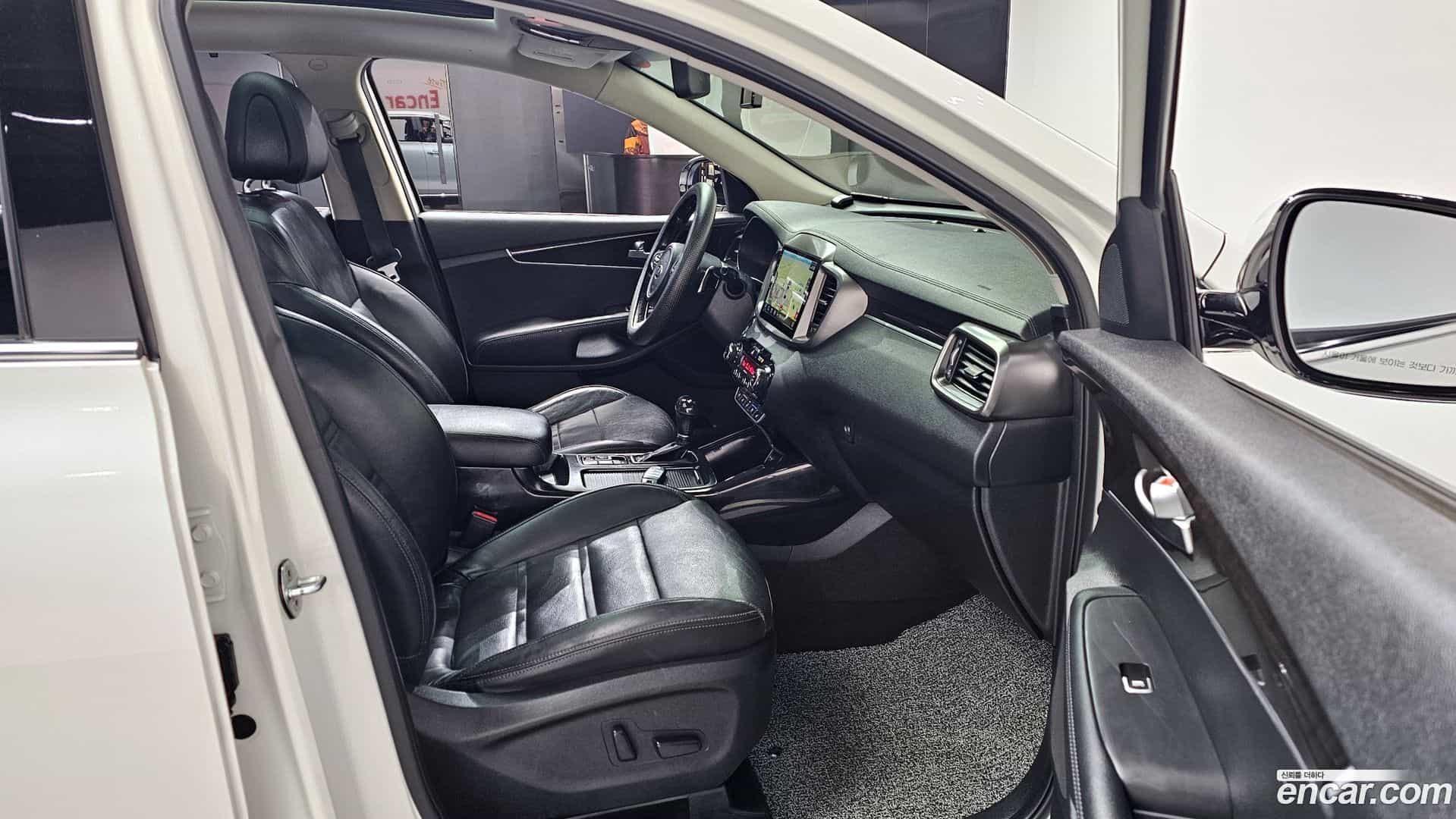 Sorento Kia 2016.1-INNER-010