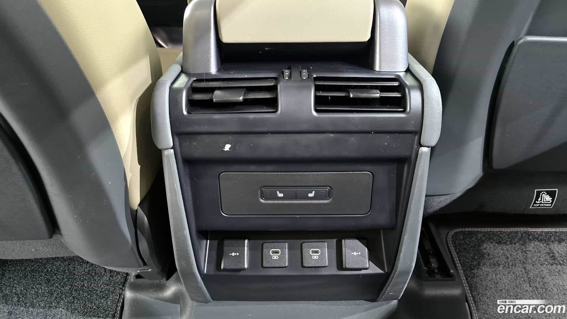 Defender Land Rover 2021.9-OPTION-023