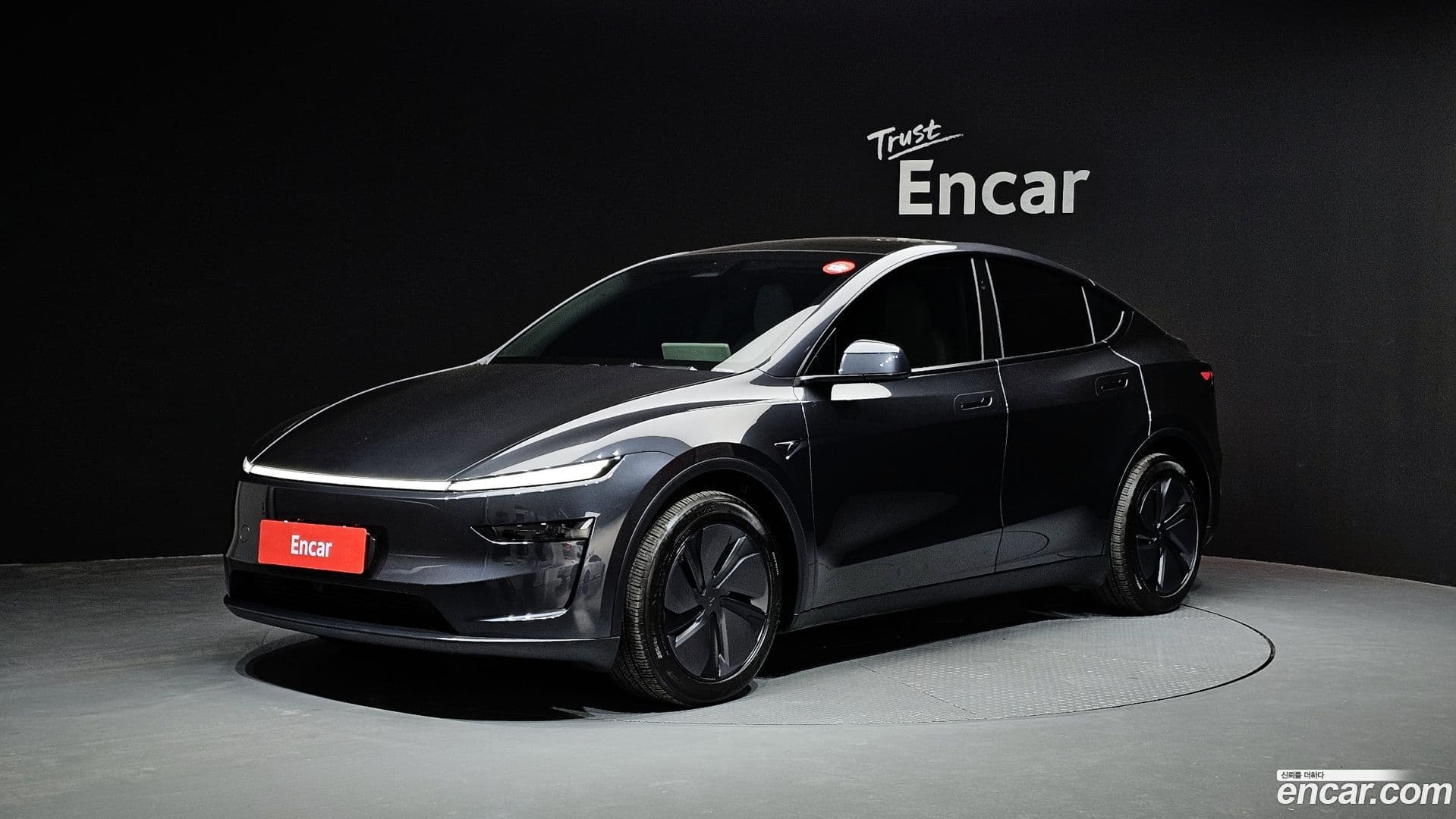 Main__Slider__Photo:Model Y Tesla 2025.4-0