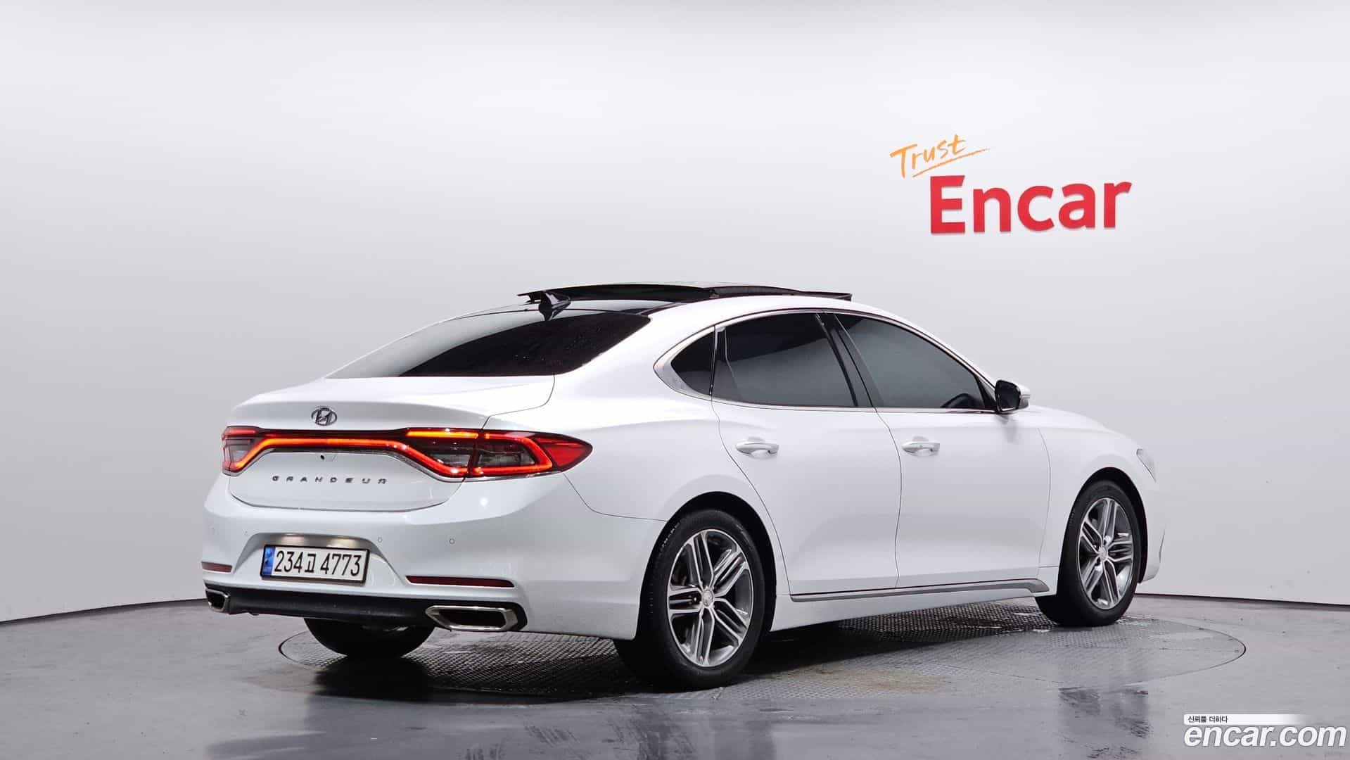 Grandeur Hyundai 2018.5-OUTER-002