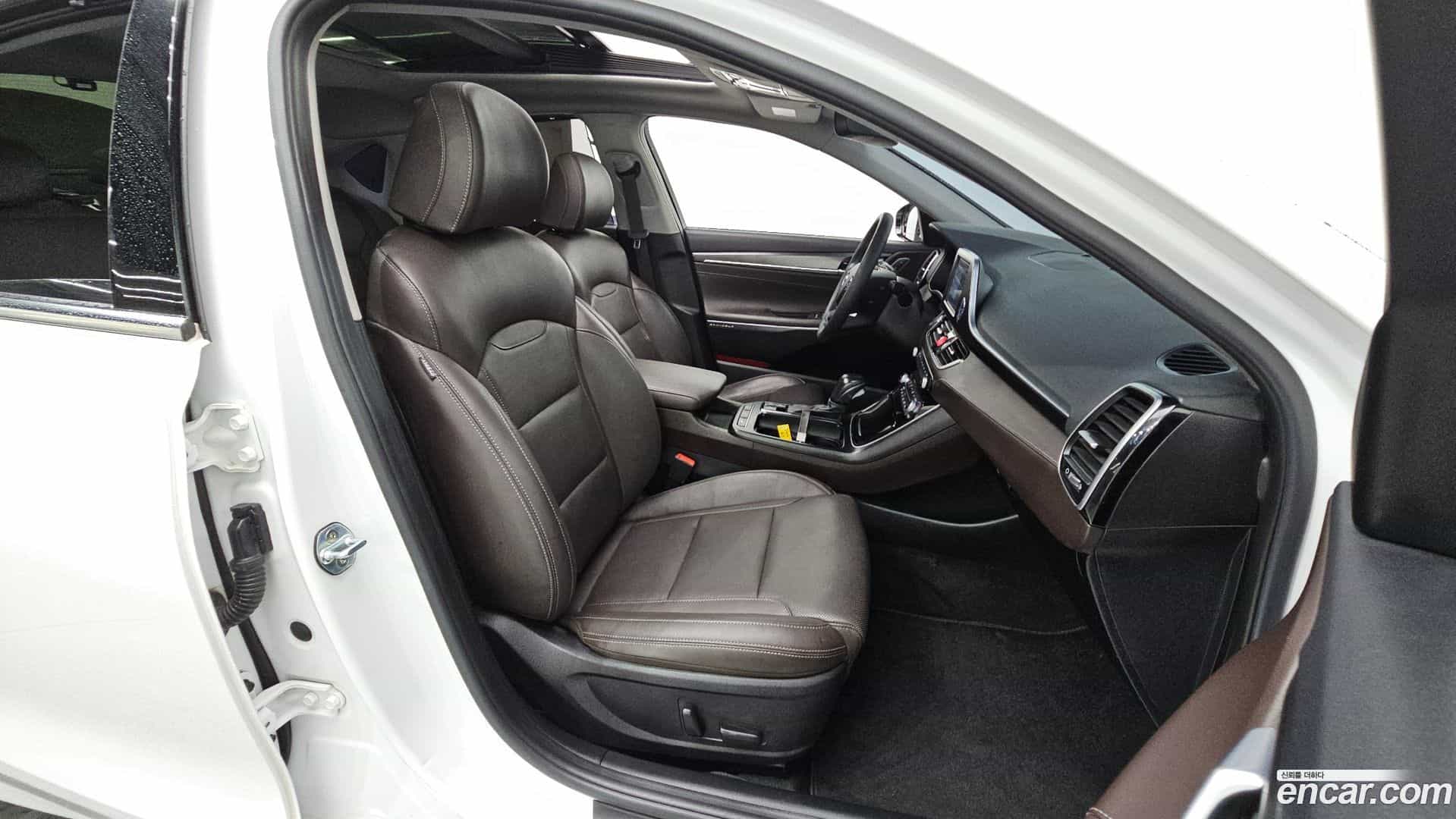 Grandeur Hyundai 2018.5-OPTION-015