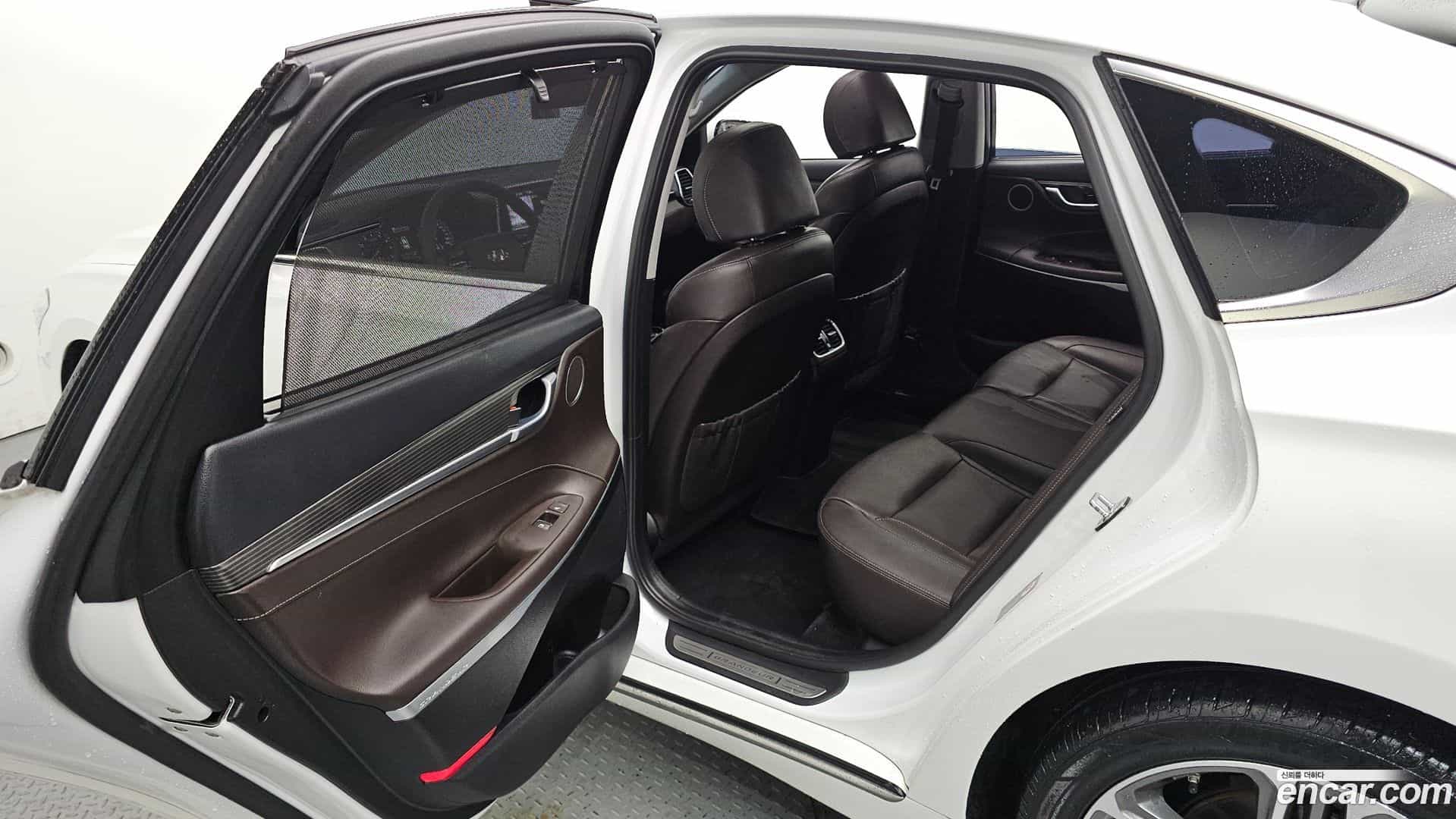 Grandeur Hyundai 2018.5-OPTION-016