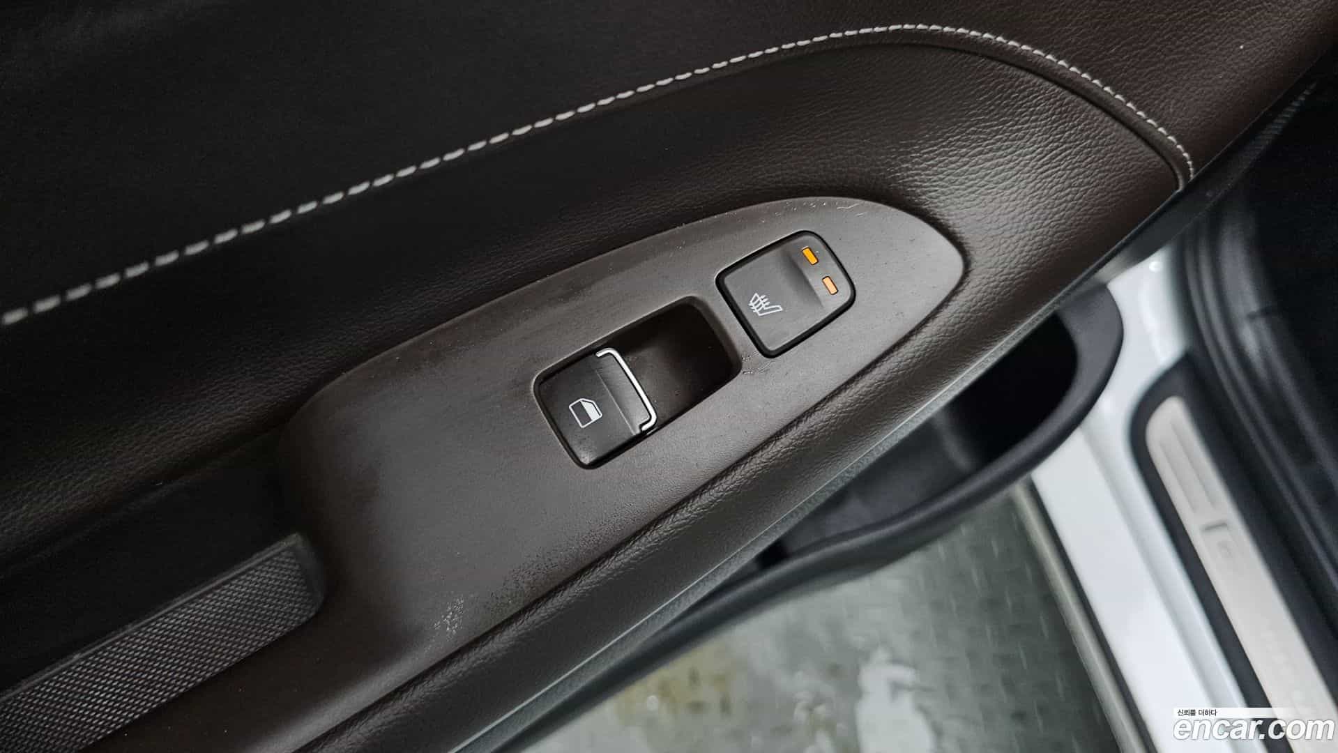 Grandeur Hyundai 2018.5-OPTION-022