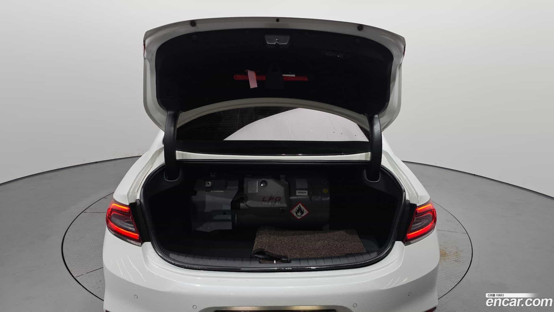 Grandeur Hyundai 2018.5-OPTION-024