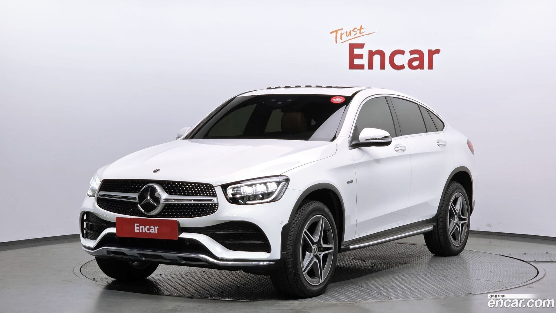 Main__Slider__Photo:GLC-Class Mercedes-Benz 2021.2-0