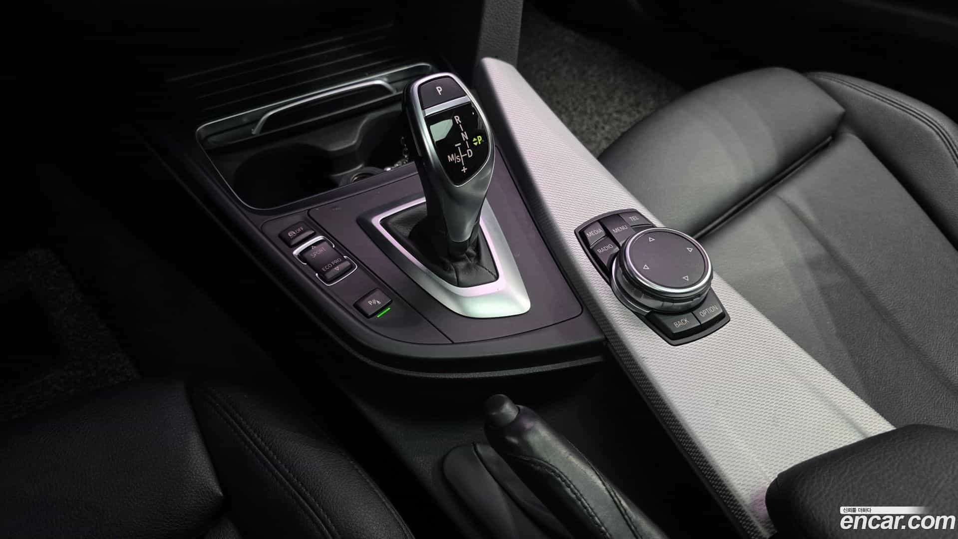 3-Series BMW 2016.8-INNER-009