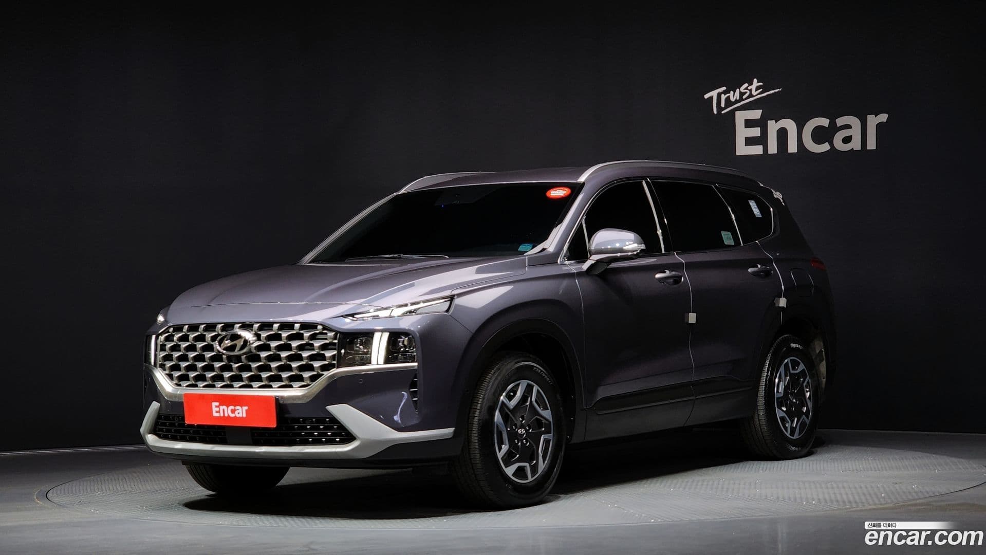 Main__Slider__Photo:Santafe Hyundai 2022.3-0