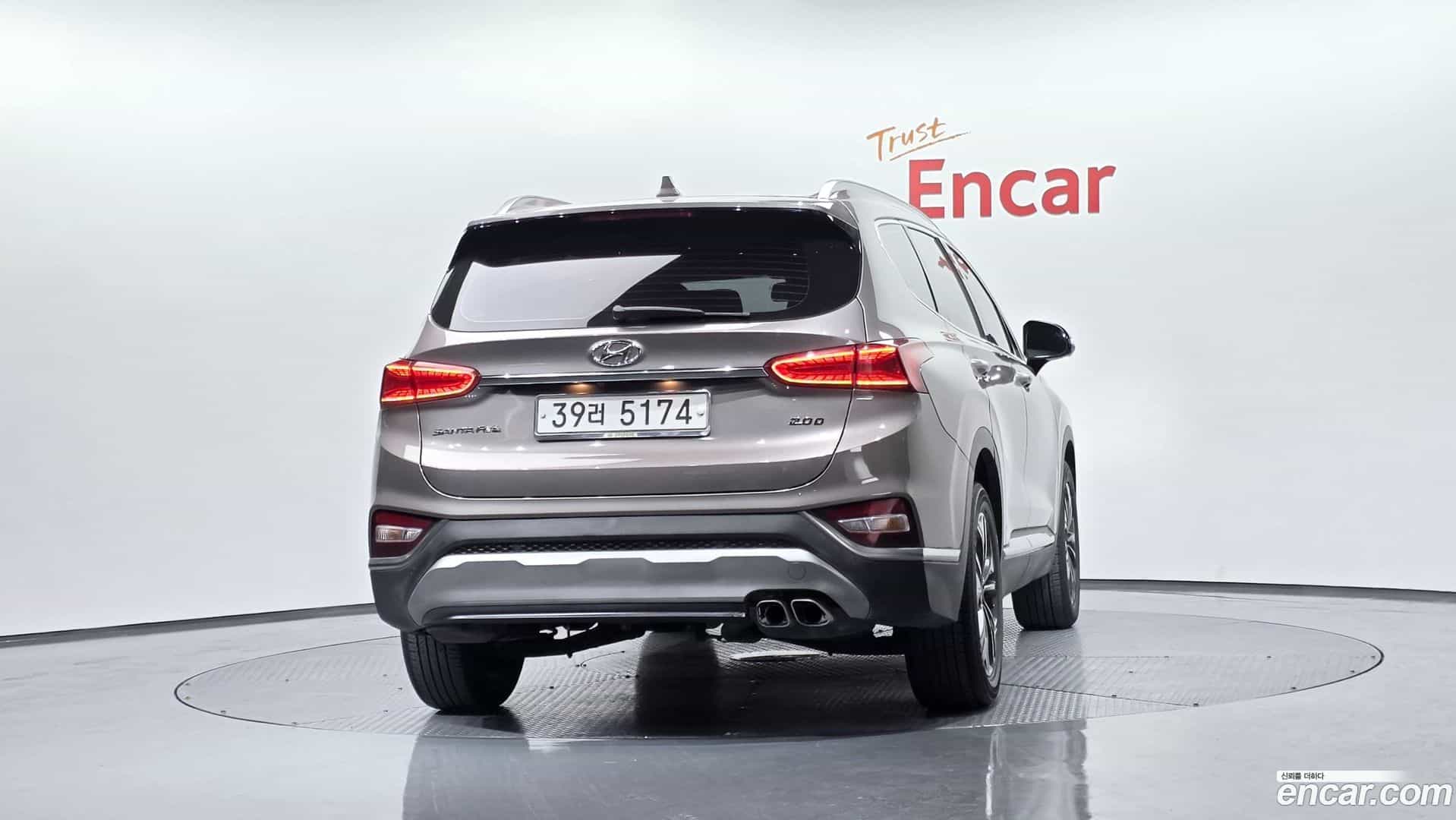 Santafe Hyundai 2018.2-OUTER-004