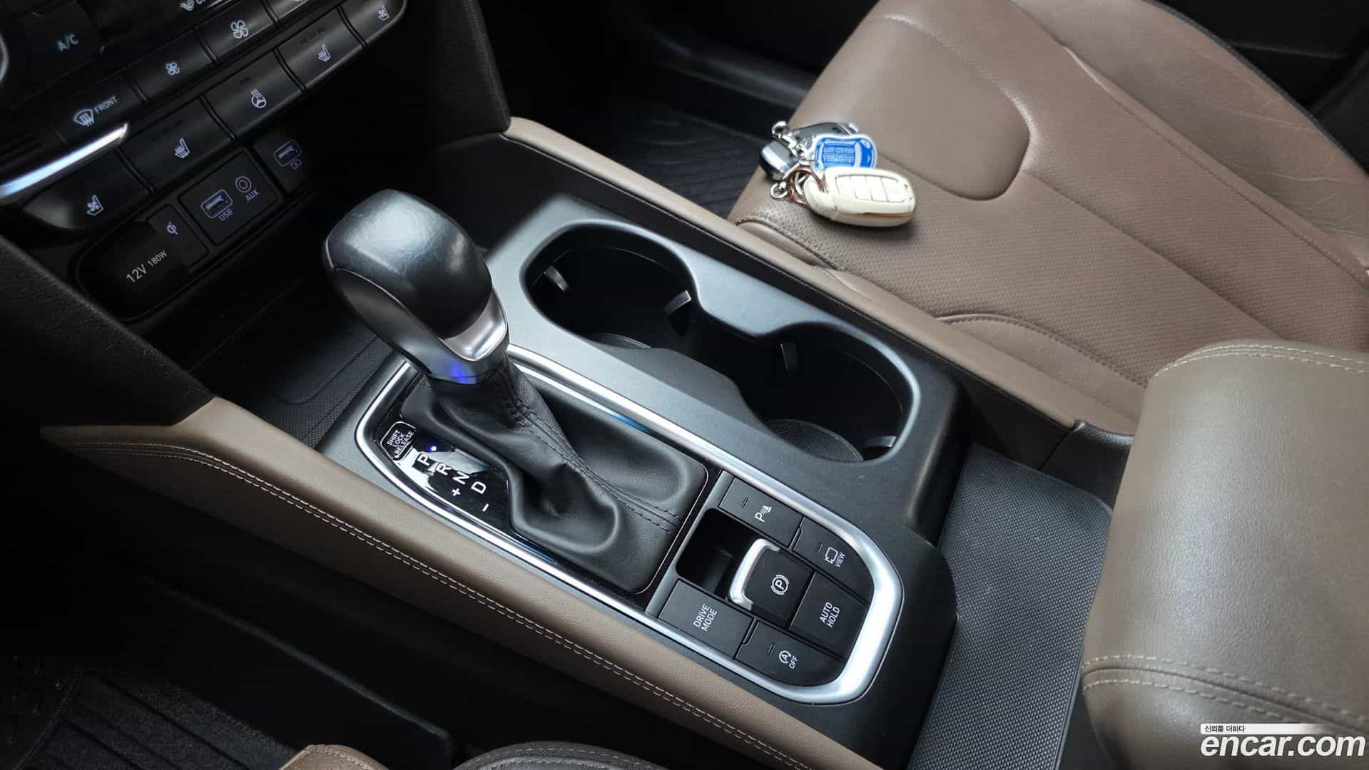 Santafe Hyundai 2018.2-INNER-009