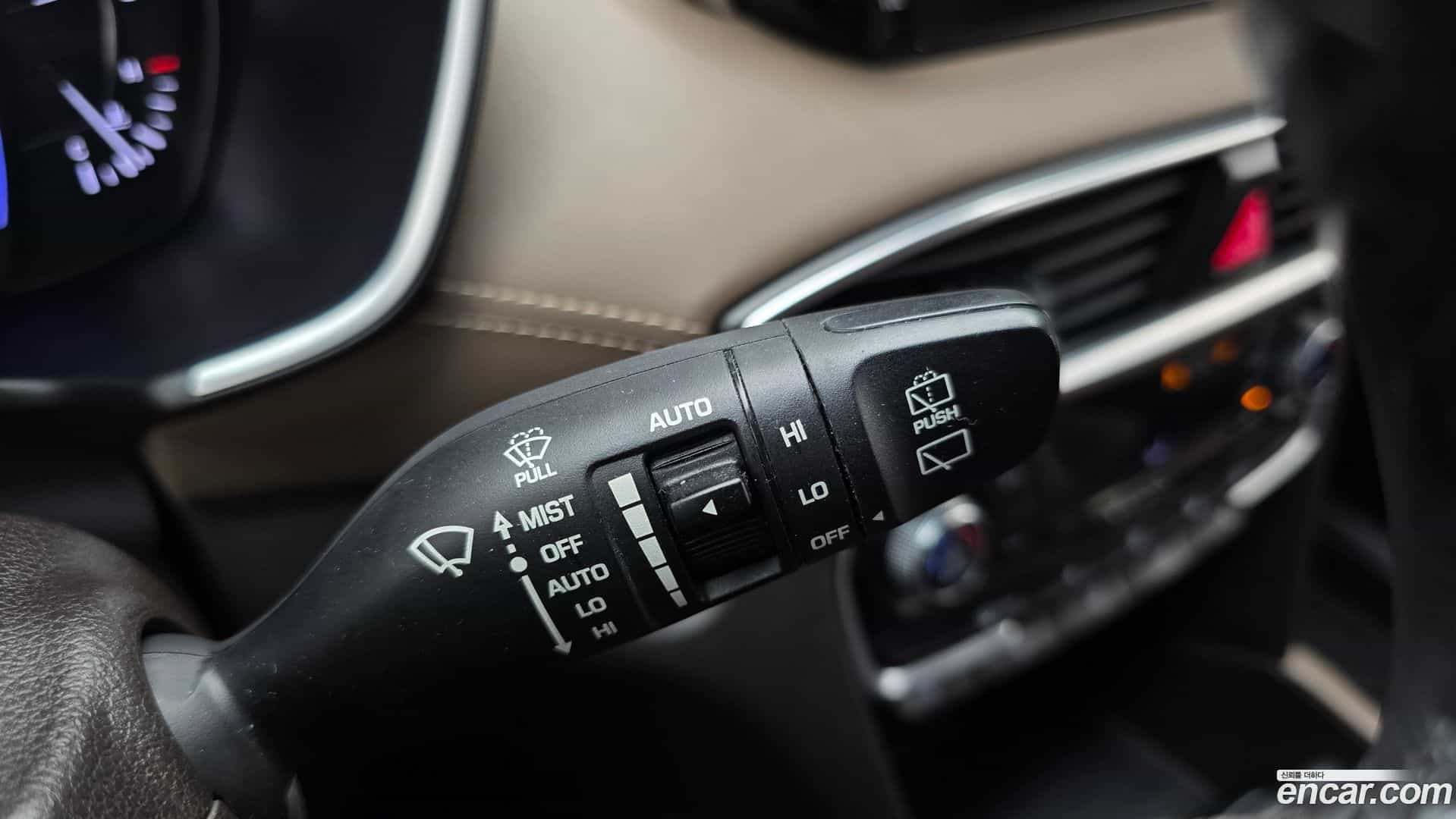 Santafe Hyundai 2018.2-OPTION-020