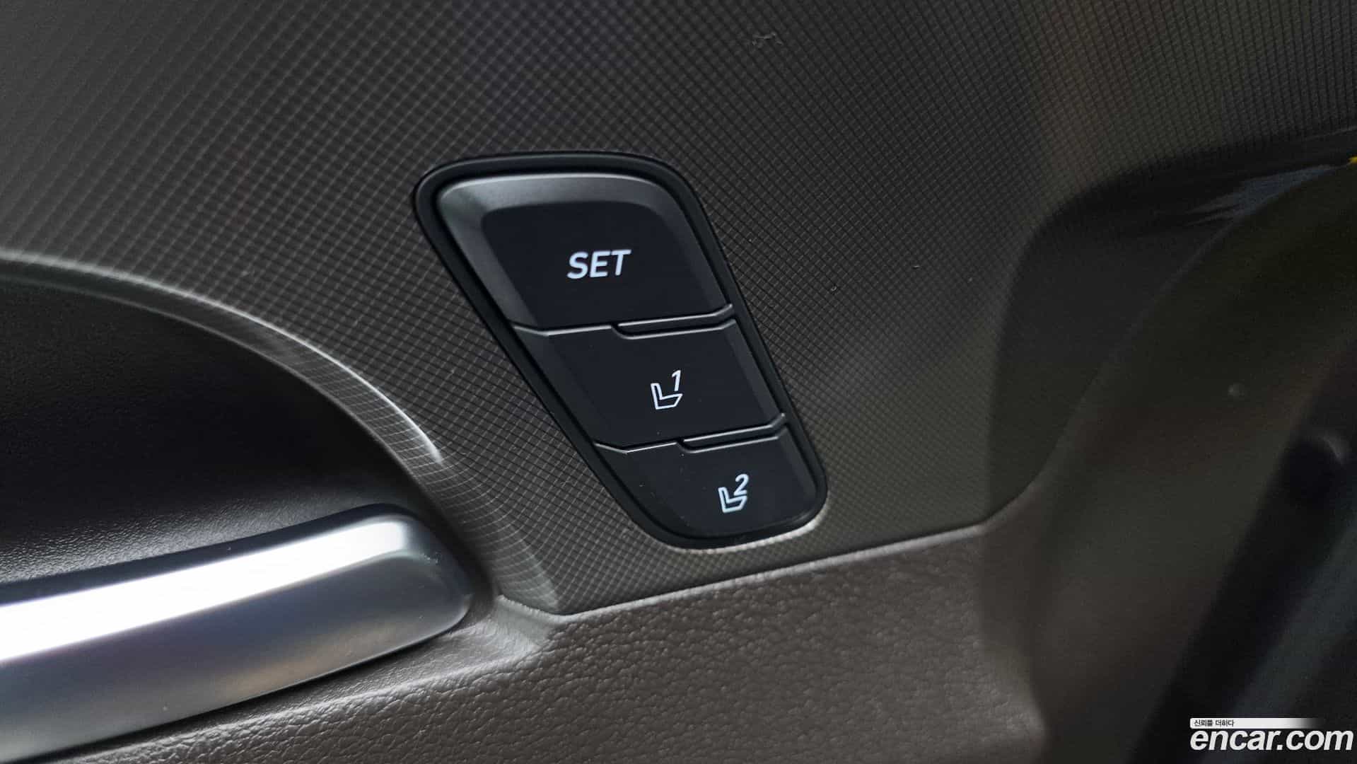 Santafe Hyundai 2018.2-OPTION-021