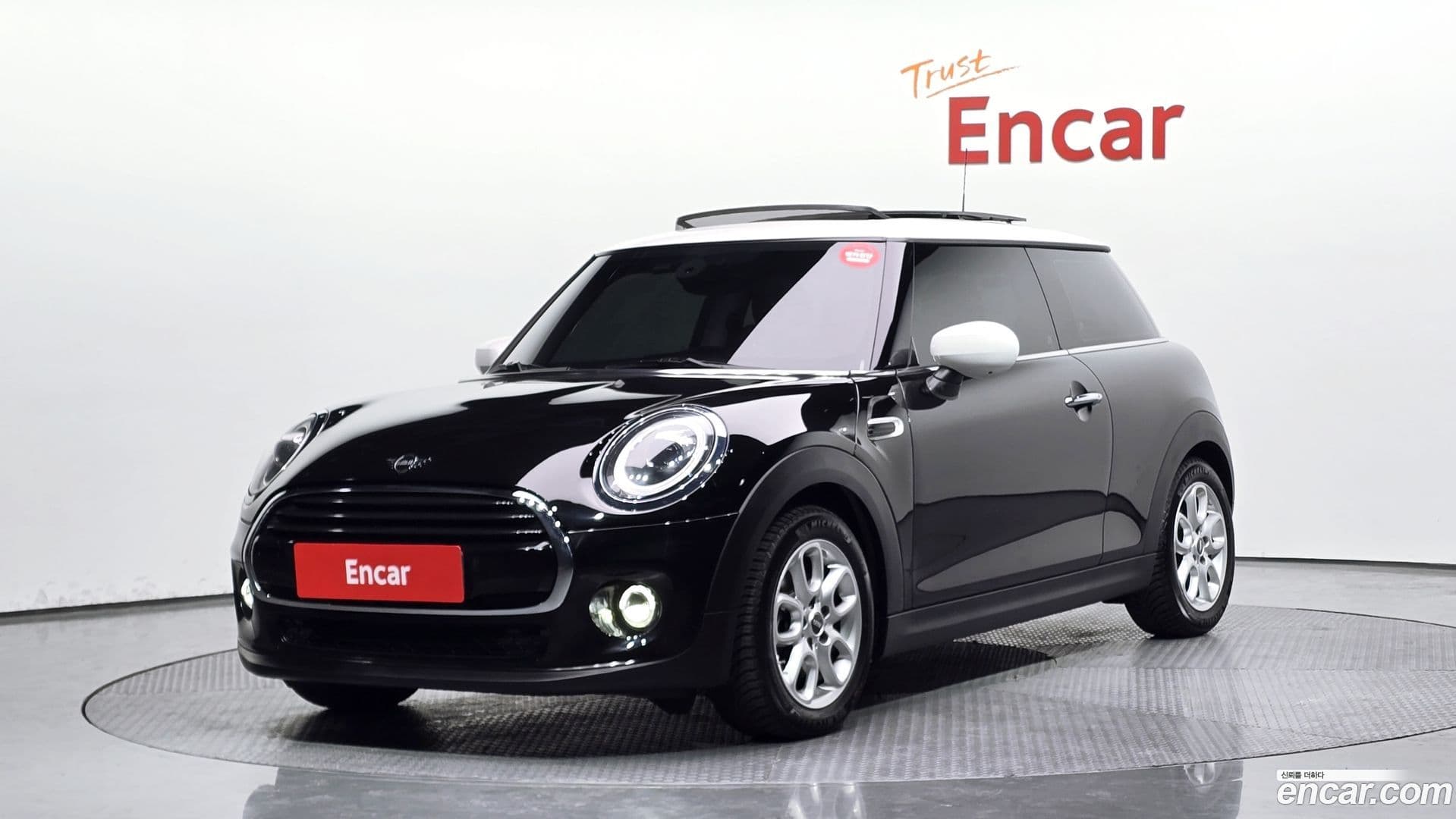 Main__Slider__Photo:Cooper Mini 2021.6-0