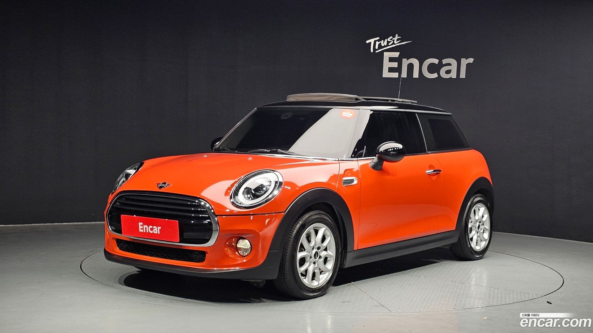 Main__Slider__Photo:Cooper Mini 2019.2-0